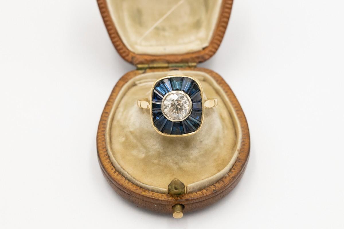 Anillo Art Déco francés con un diamante talla antigua de 1,00 ct y zafiros naturales en venta 2