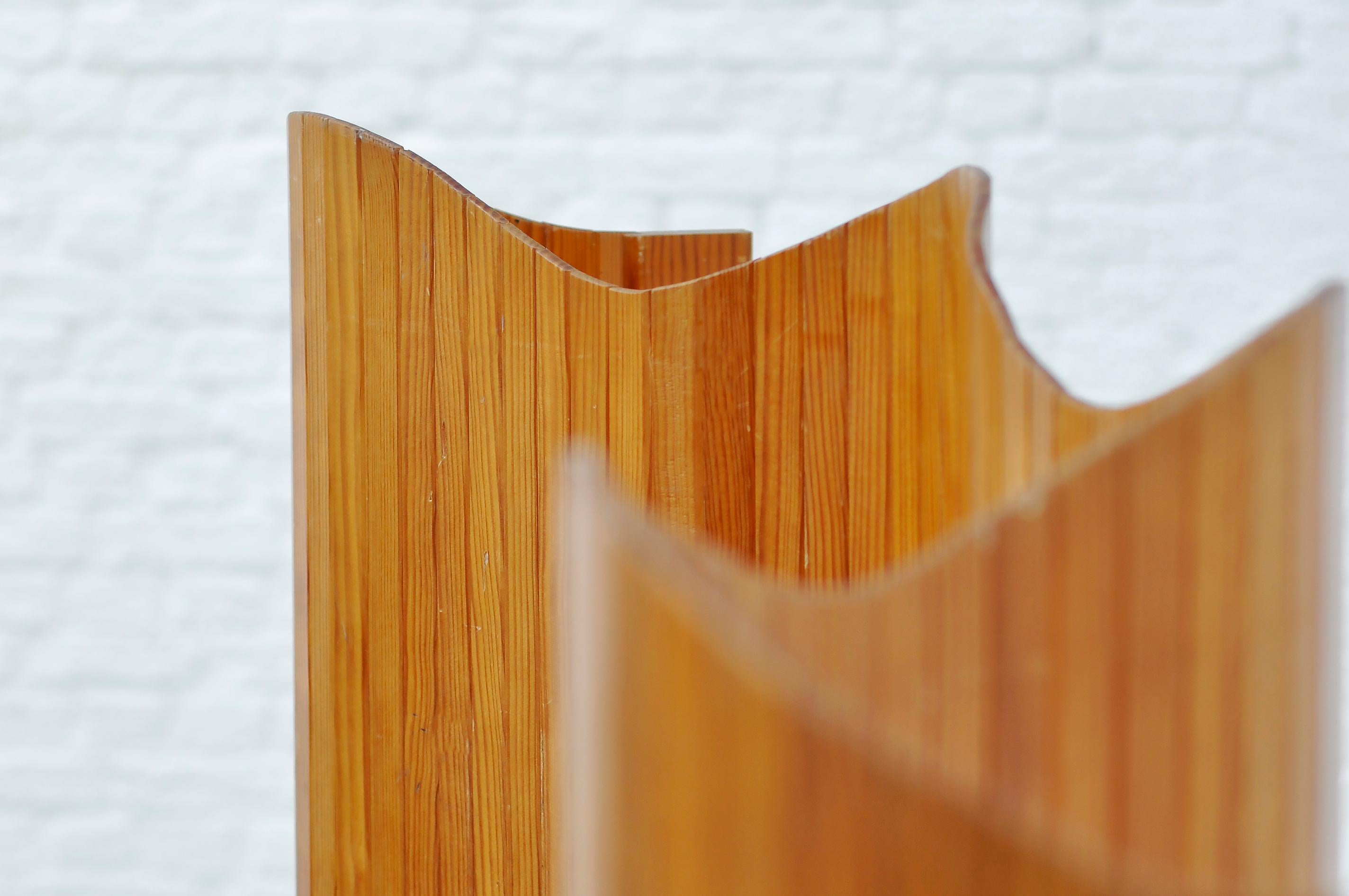 Mid-20th Century French Art Deco Room Divider in Patinated Pine, 1940s