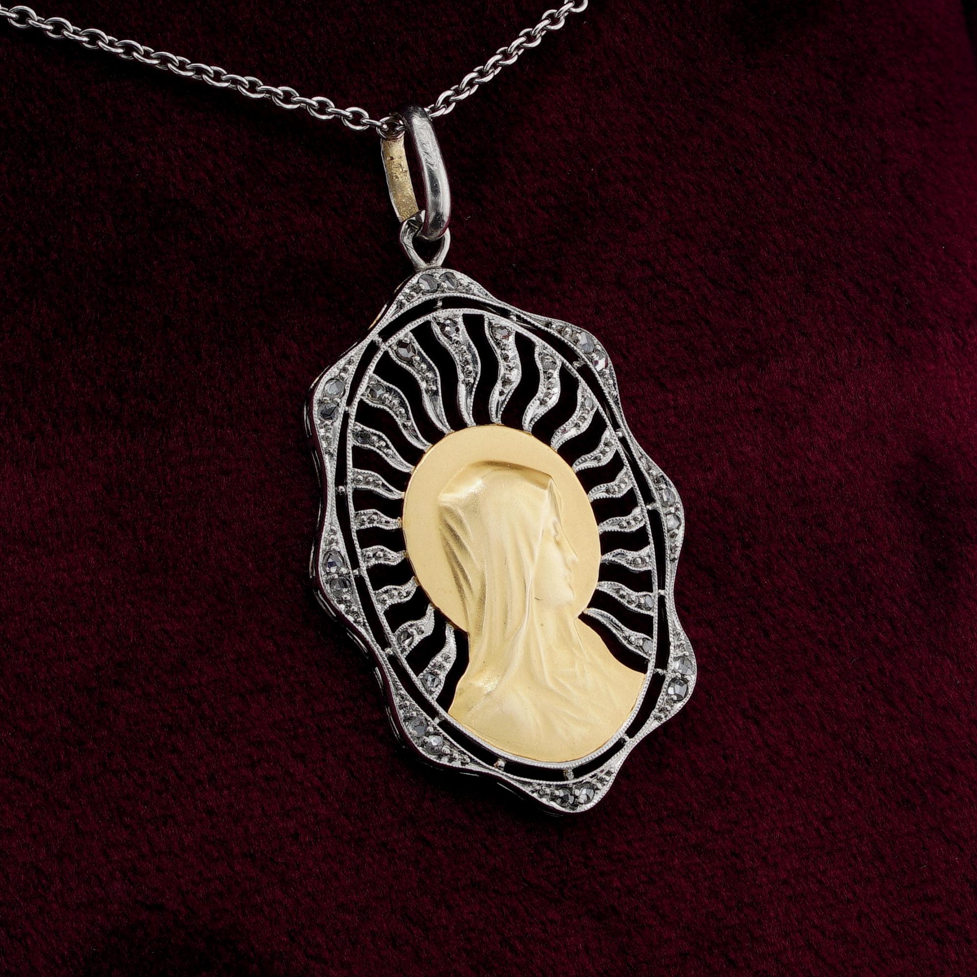 French Art Deco Rose Cut Diamond Virgin Mary 18 KT Platinum Pendant For Sale 2