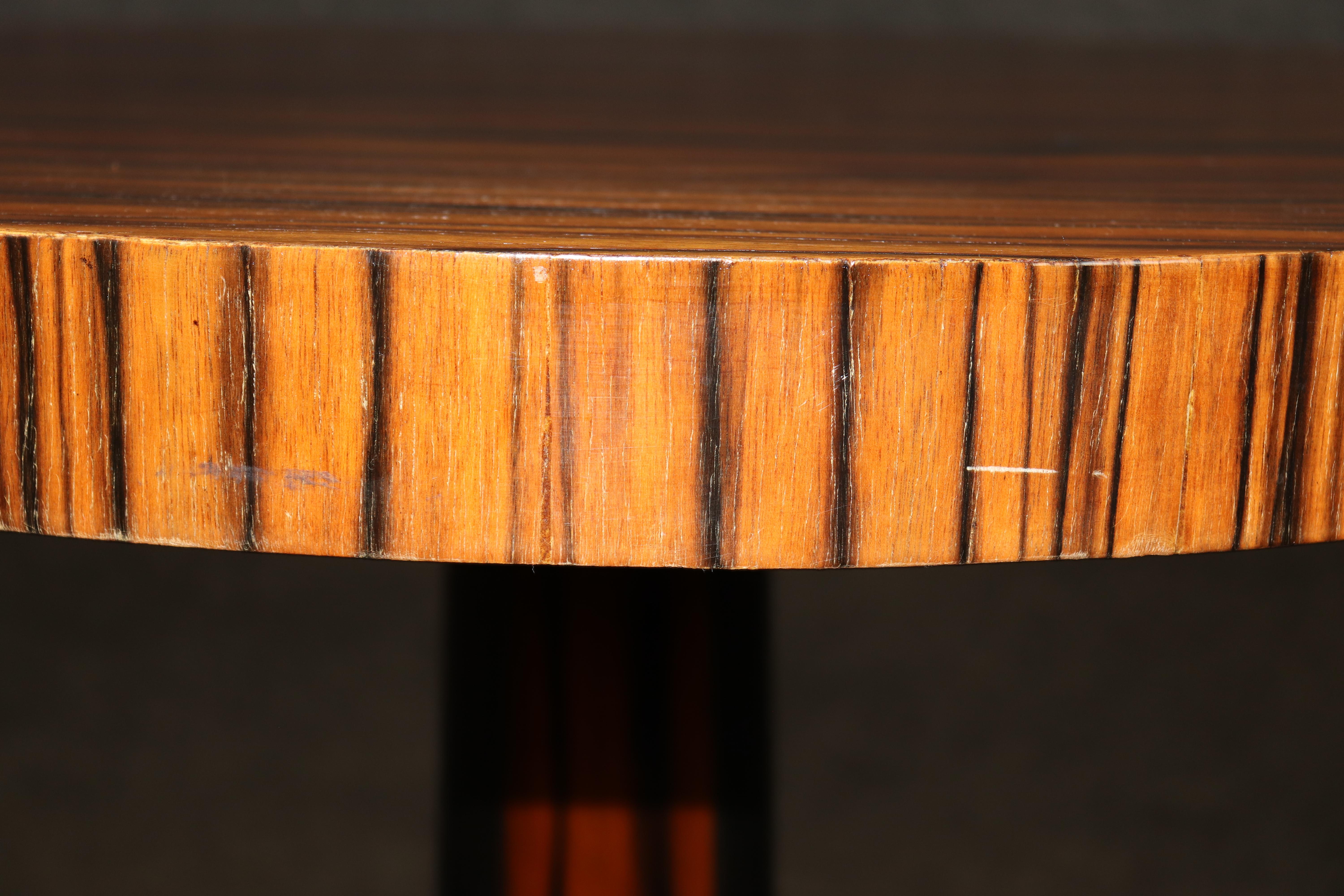 Legno Tavolo da salotto in palissandro Art Deco francese nello stile di Ruhlmann in vendita