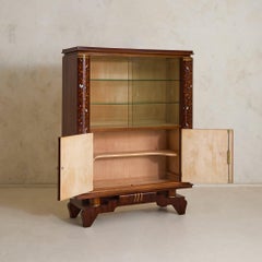 Armario francés de estilo Art Déco en palisandro, al estilo de Jules Leleu, década de 1940