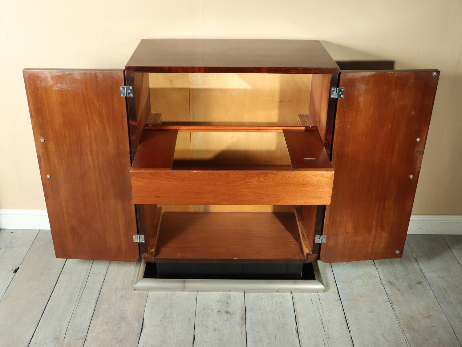 French Art Deco Rosewood Cocktail Cabinet, circa 1930 For Sale 2