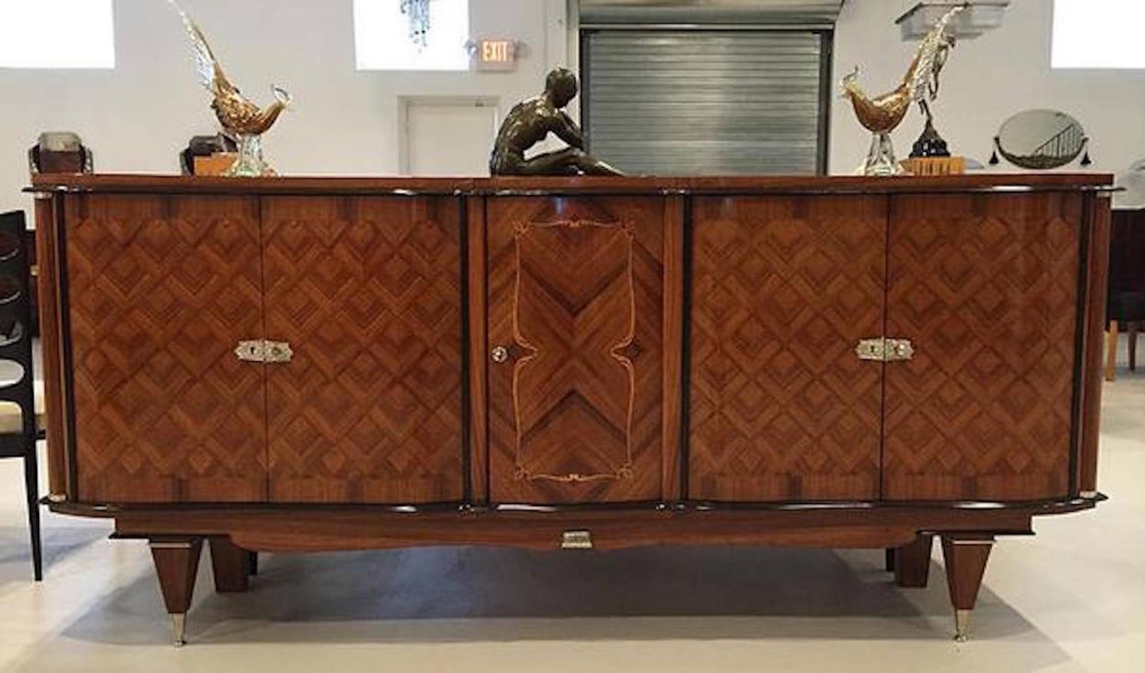 French Art Deco rosewood diamond marquetry buffet. With interior lemon tree wood and nickel-plated hardware.