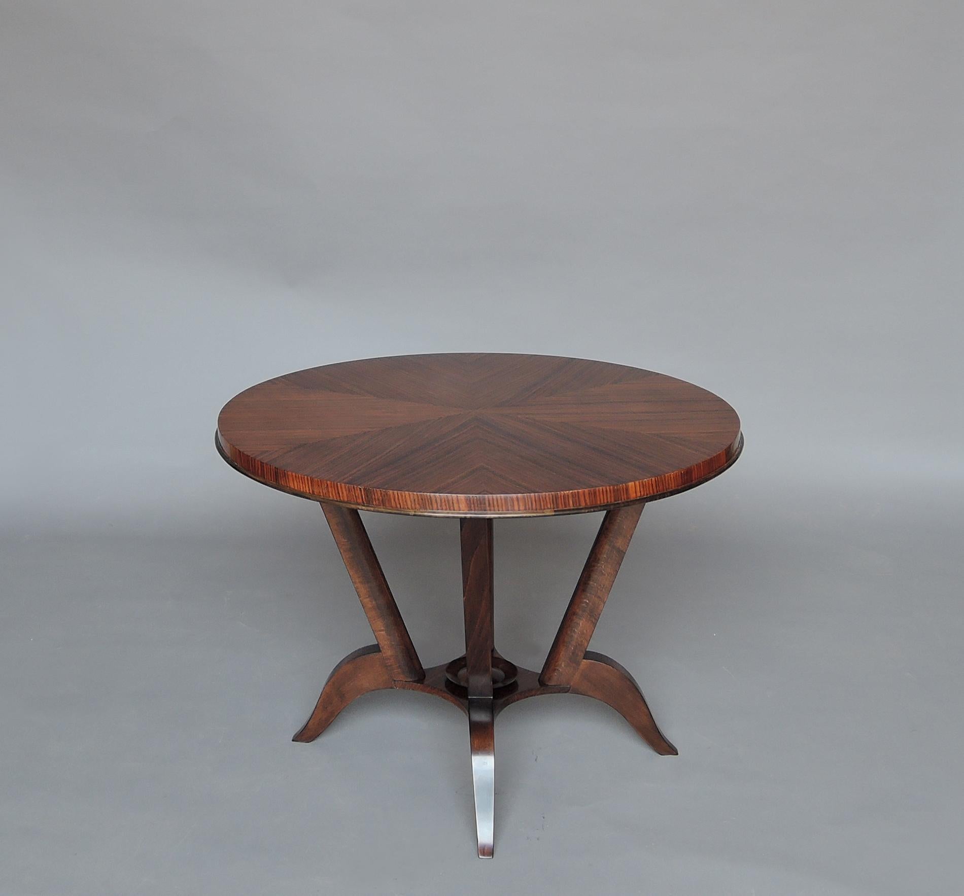 French Art Deco Rosewood Gueridon with a Four Curved-Leg Pedestal For Sale 1