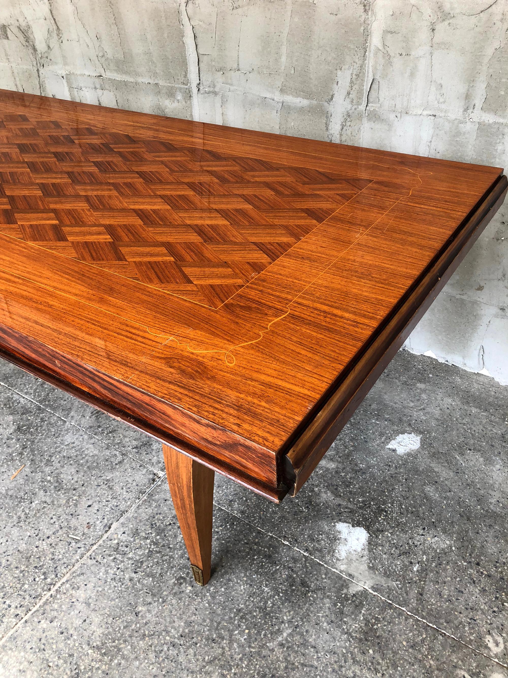 French Art Deco Rosewood Marquetry Dining Table, 1940s For Sale 6
