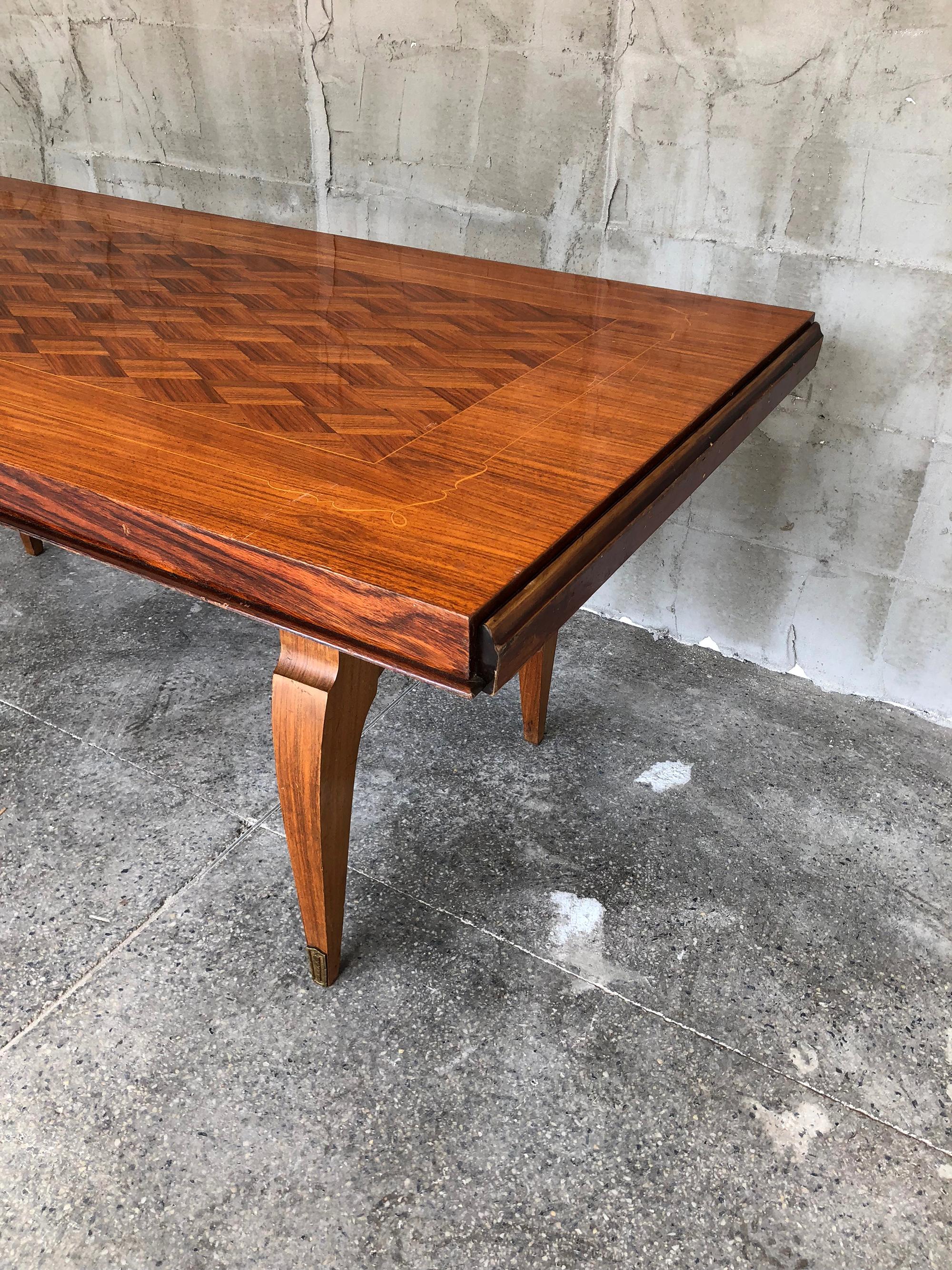 French Art Deco Rosewood Marquetry Dining Table, 1940s For Sale 1