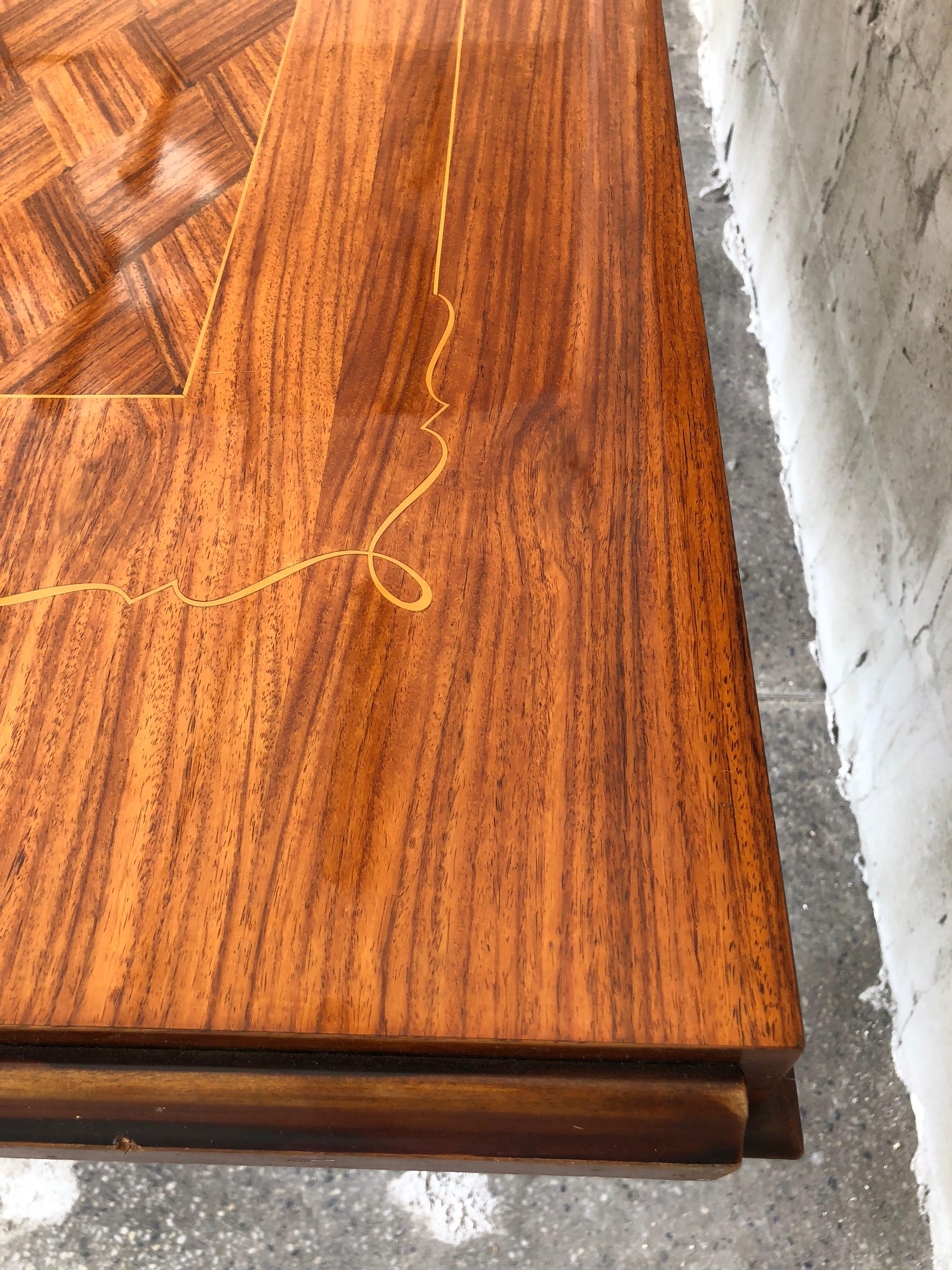 French Art Deco Rosewood Marquetry Dining Table, 1940s For Sale 3