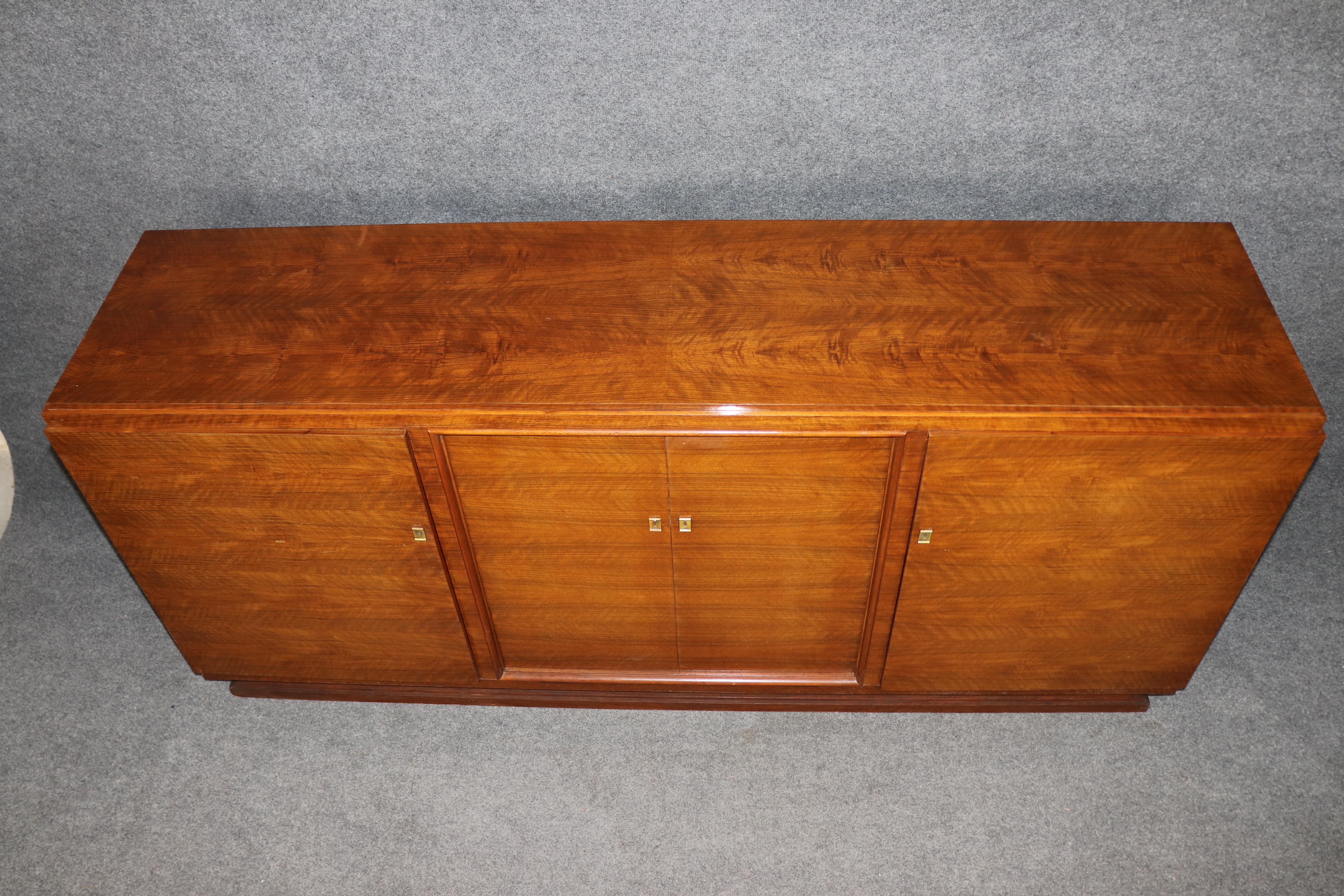 20th Century French Art Deco Rosewood Sideboard In the Manner of Ruhlmann For Sale