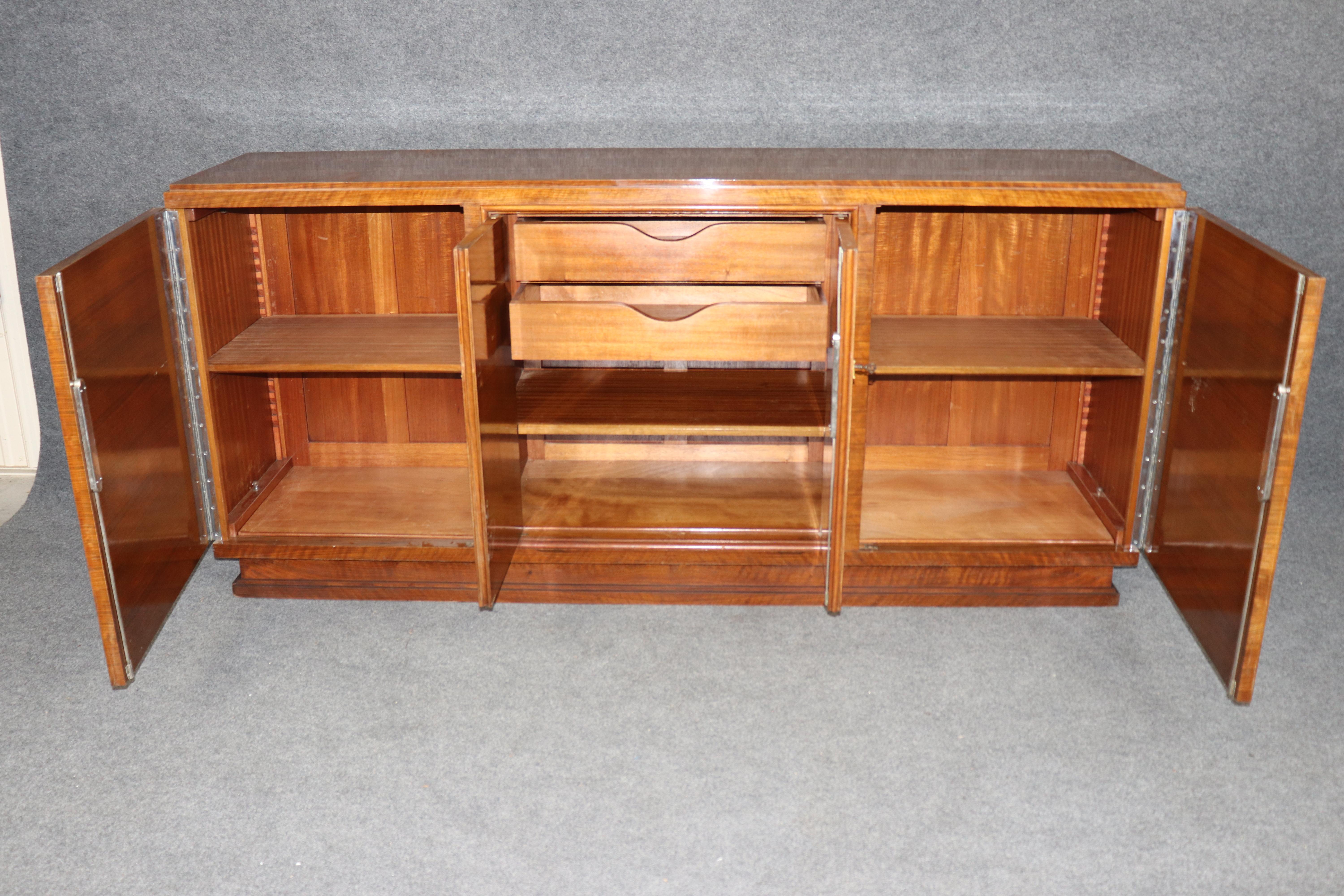 French Art Deco Rosewood Sideboard In the Manner of Ruhlmann For Sale 1