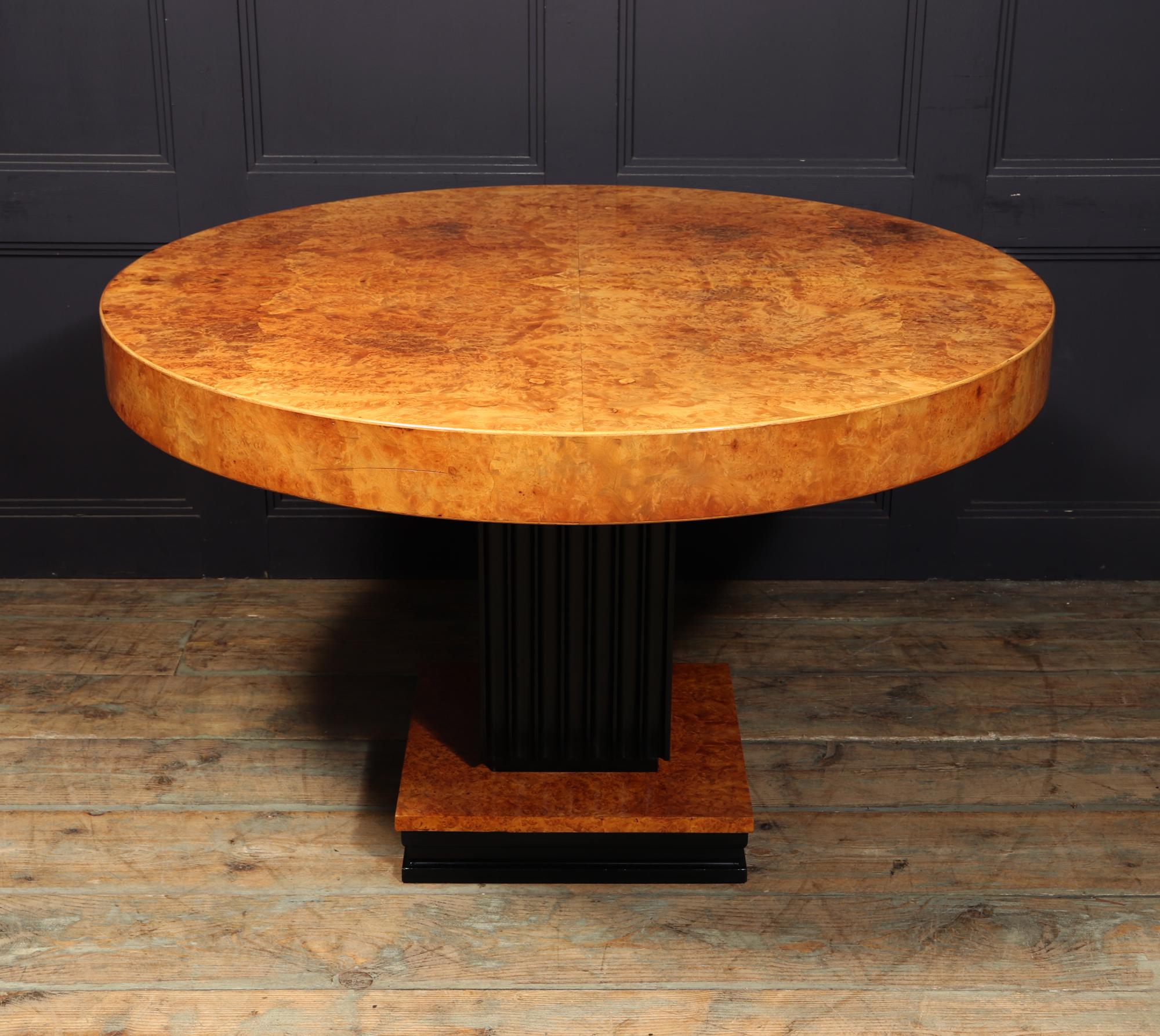Early 20th Century French Art Deco Round Dining Table in Burr Maple