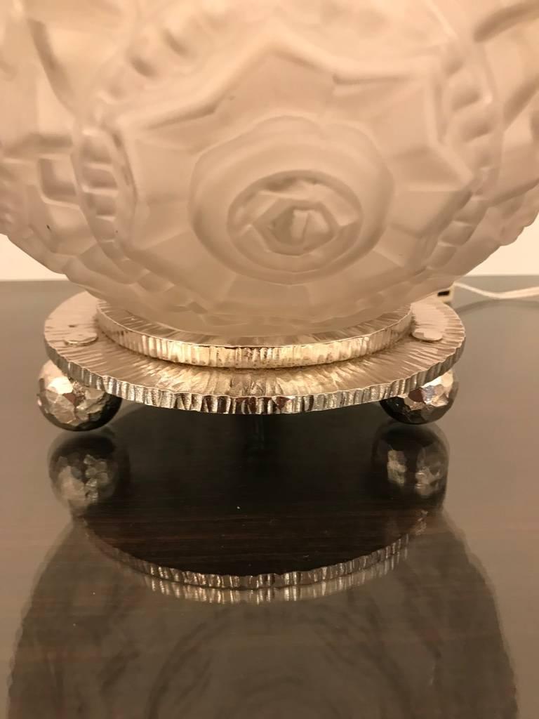 French Art Deco Round Geometric Table Lamp by Sabino For Sale 1