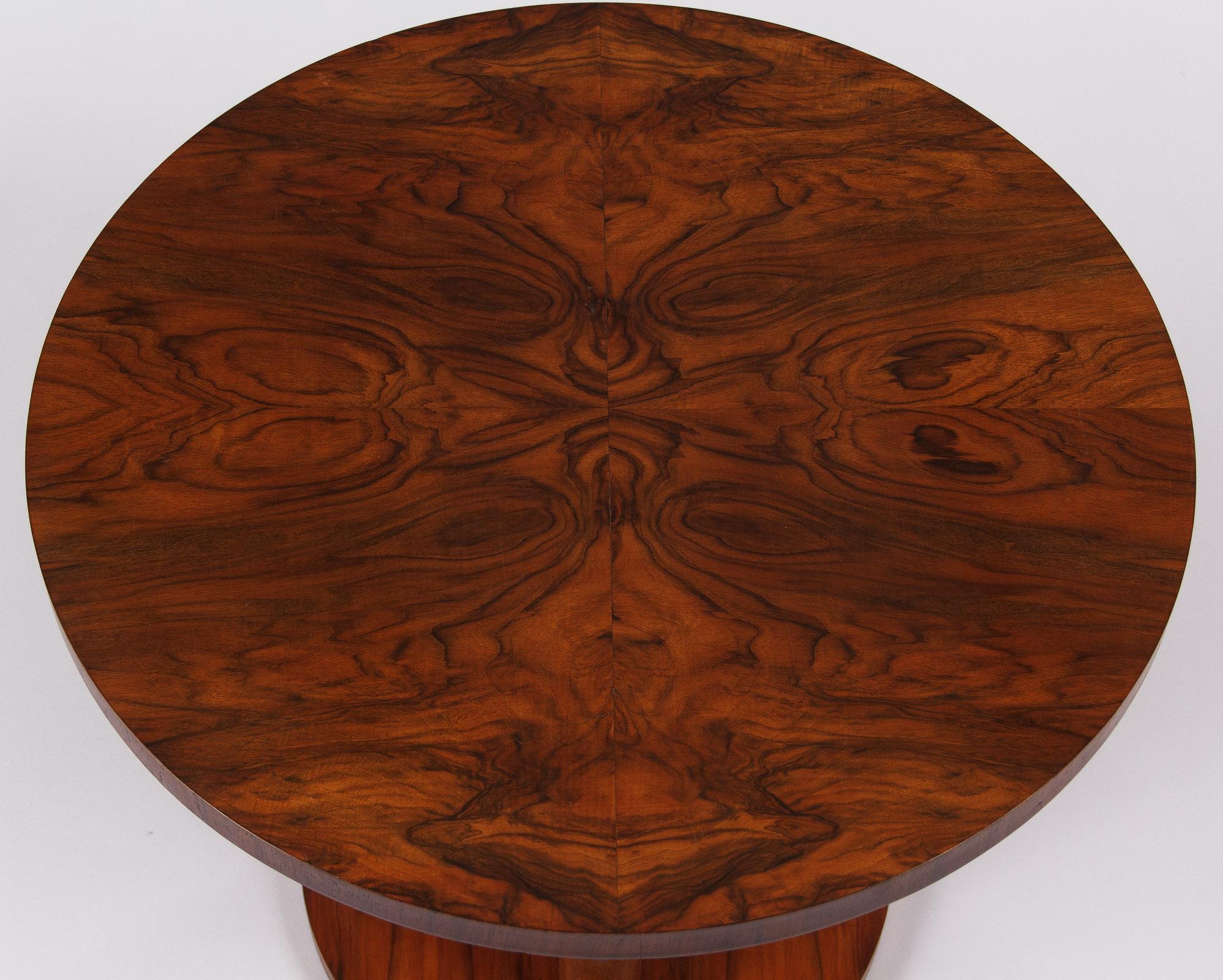 French Art Deco Round Walnut Side Table, 1930s 4