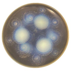 French Art Deco Sabino opalescent glass bowl plate, 1930s