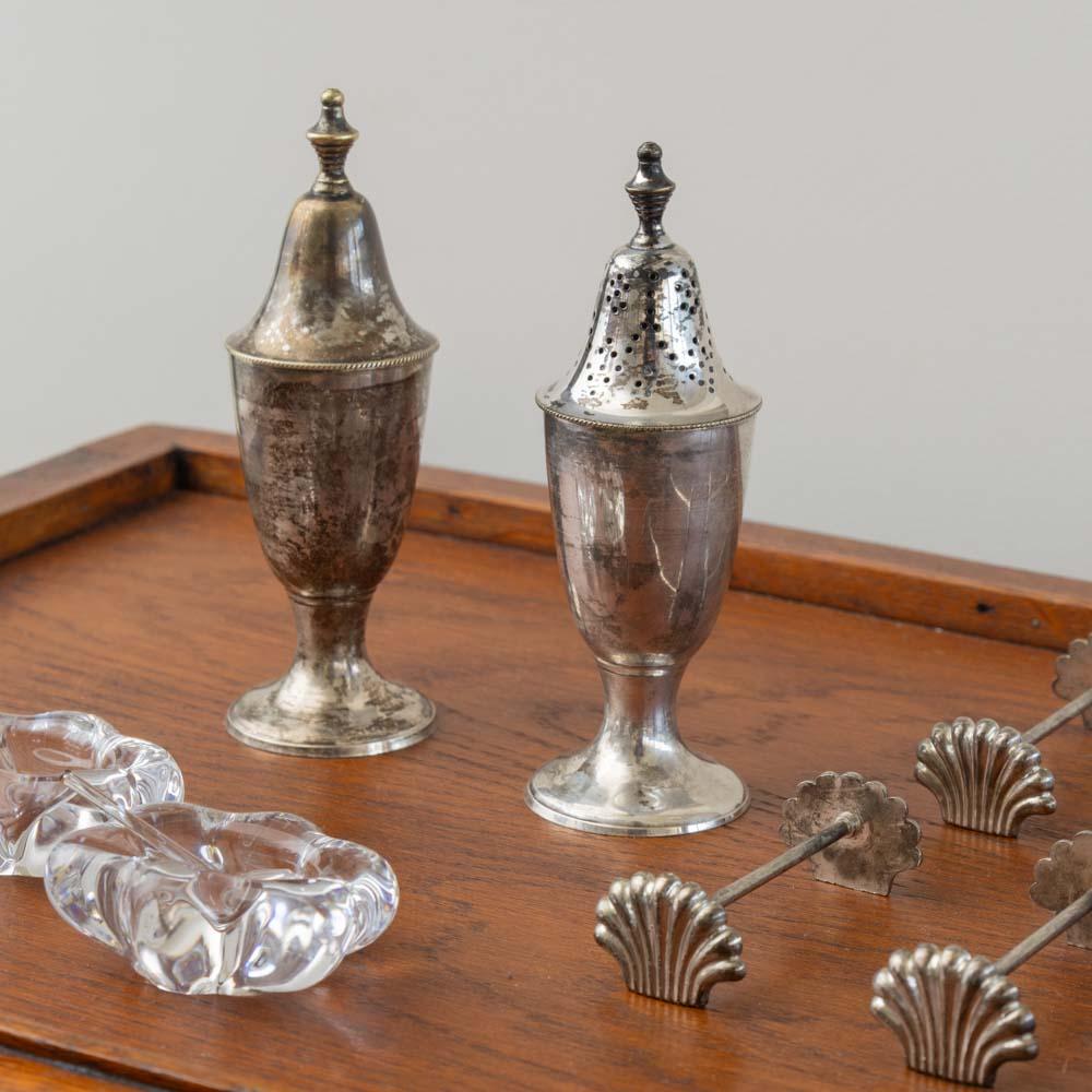 Französische Art Deco Salz- und Pfefferstreuer (Art déco) im Angebot