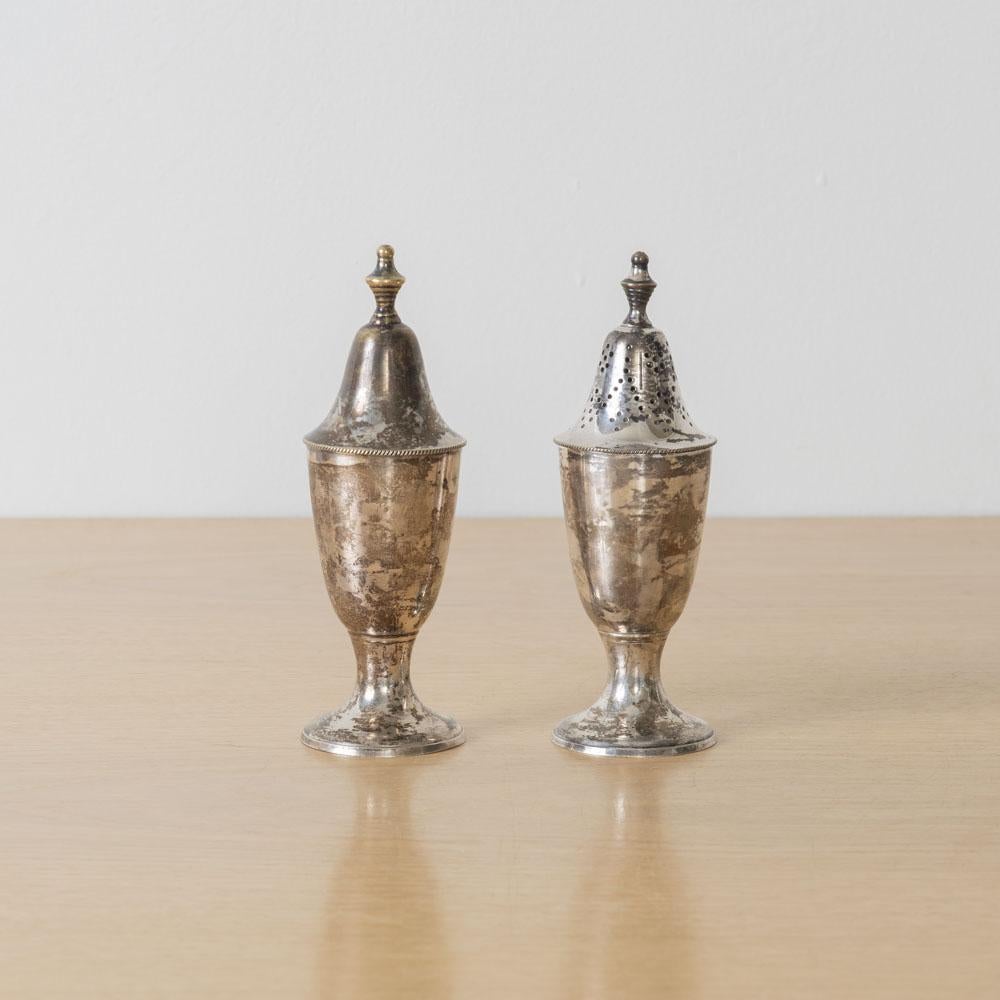 Französische Art Deco Salz- und Pfefferstreuer im Angebot 1