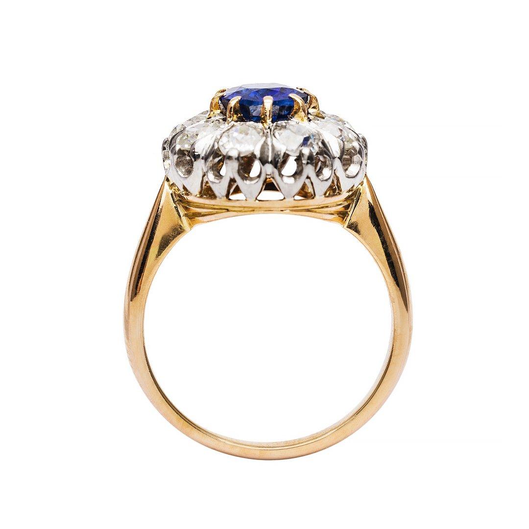 French Art Deco Sapphire Diamond Gold Cluster Ring In Excellent Condition In Beverly Hills, CA