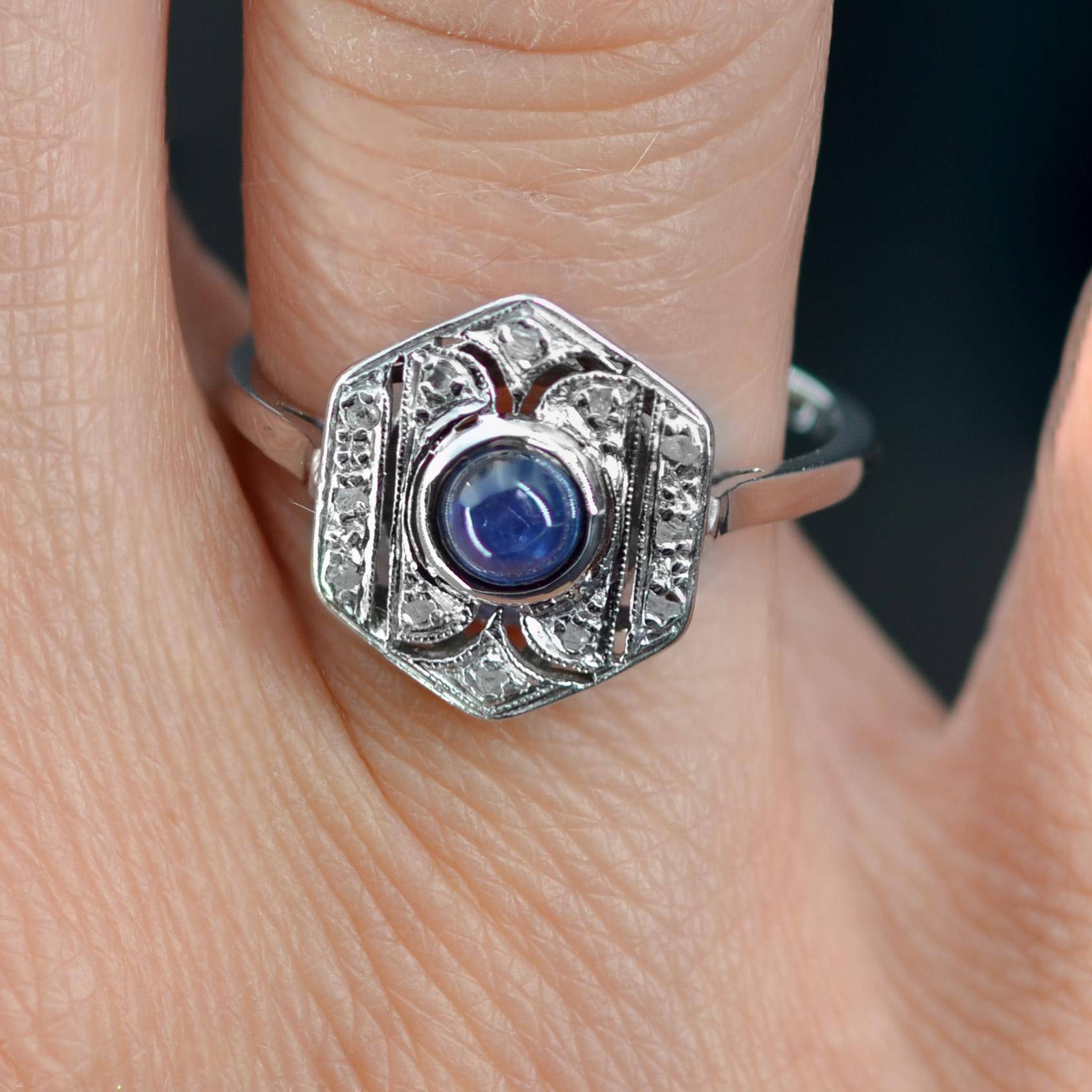 Women's French Art Deco Sapphire Diamonds 18 Karat White Gold Ring