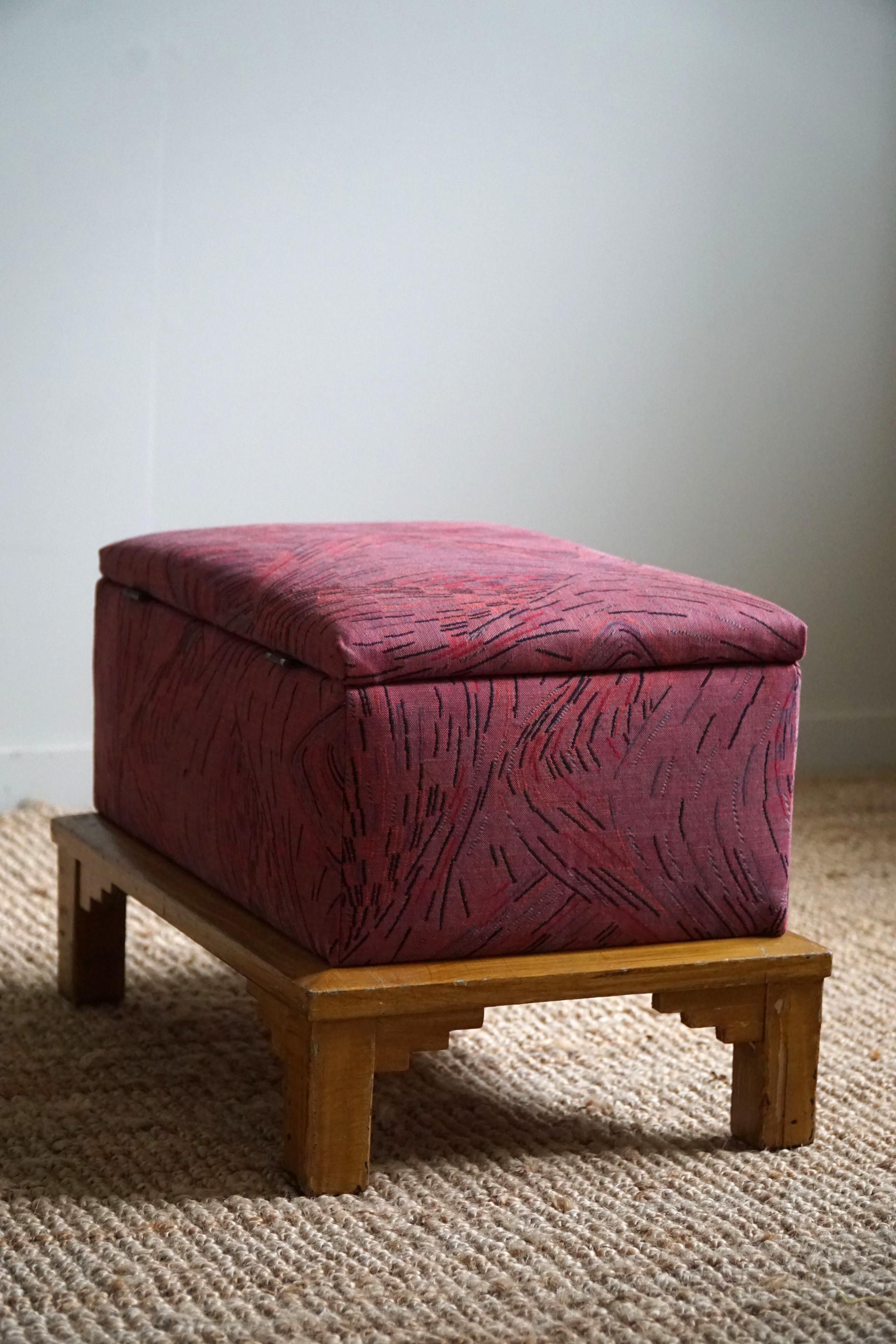 French Art Deco, Sculptural Stool with Storage, Reupholstered, Made in the 1940s For Sale 4