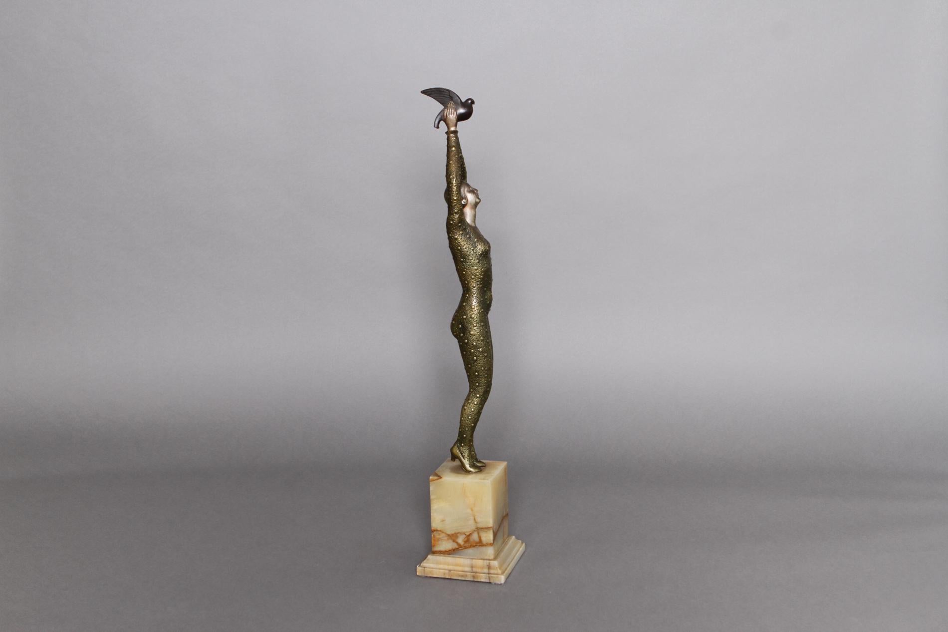 French Art Deco sculpture by Raoul Lamourdedieu 1930 In Excellent Condition For Sale In SAINT-OUEN-SUR-SEINE, FR