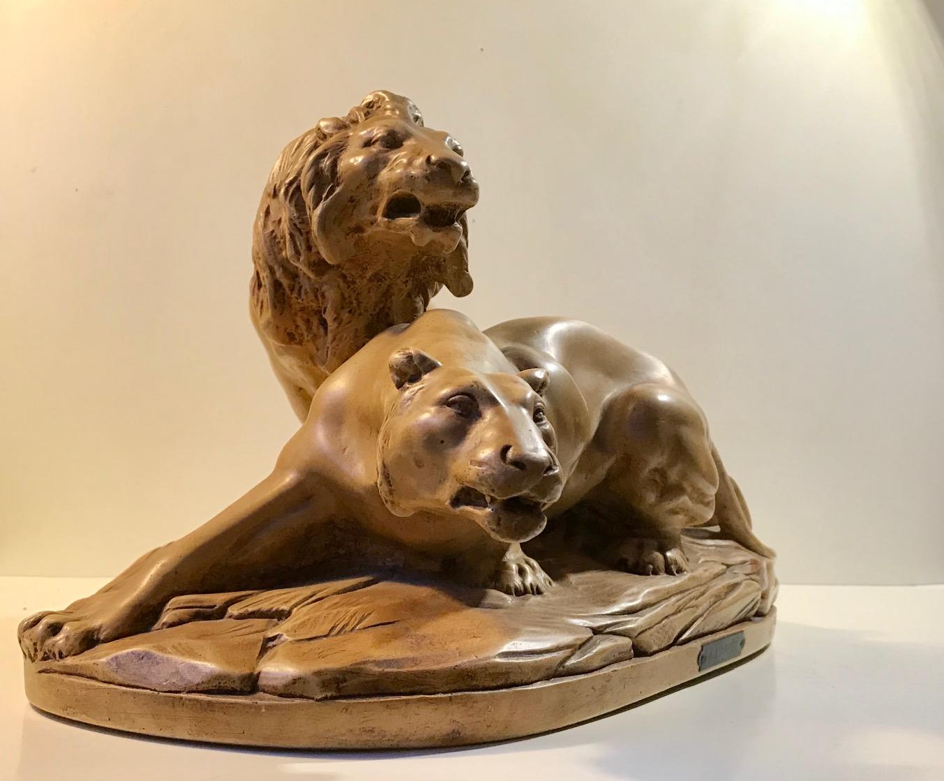 Early 20th Century French Art Deco Sculpture of Lions A L'affut by A. Martinez, Paris, 1924 For Sale