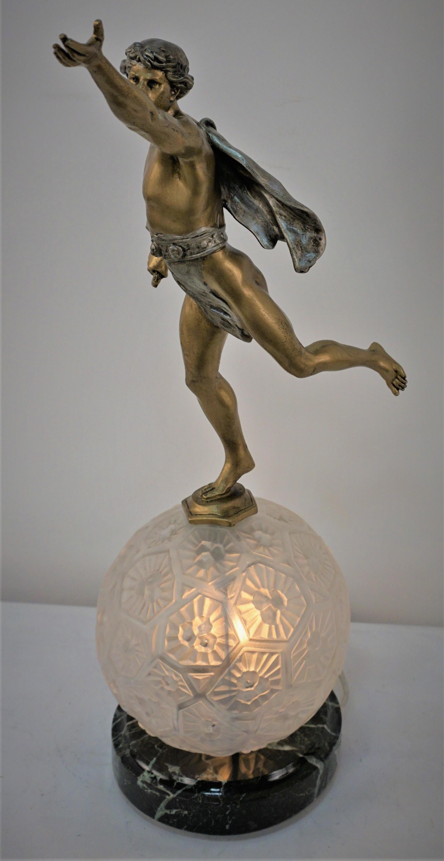 French Art Deco Sculpture Table Lamp In Good Condition In Fairfax, VA