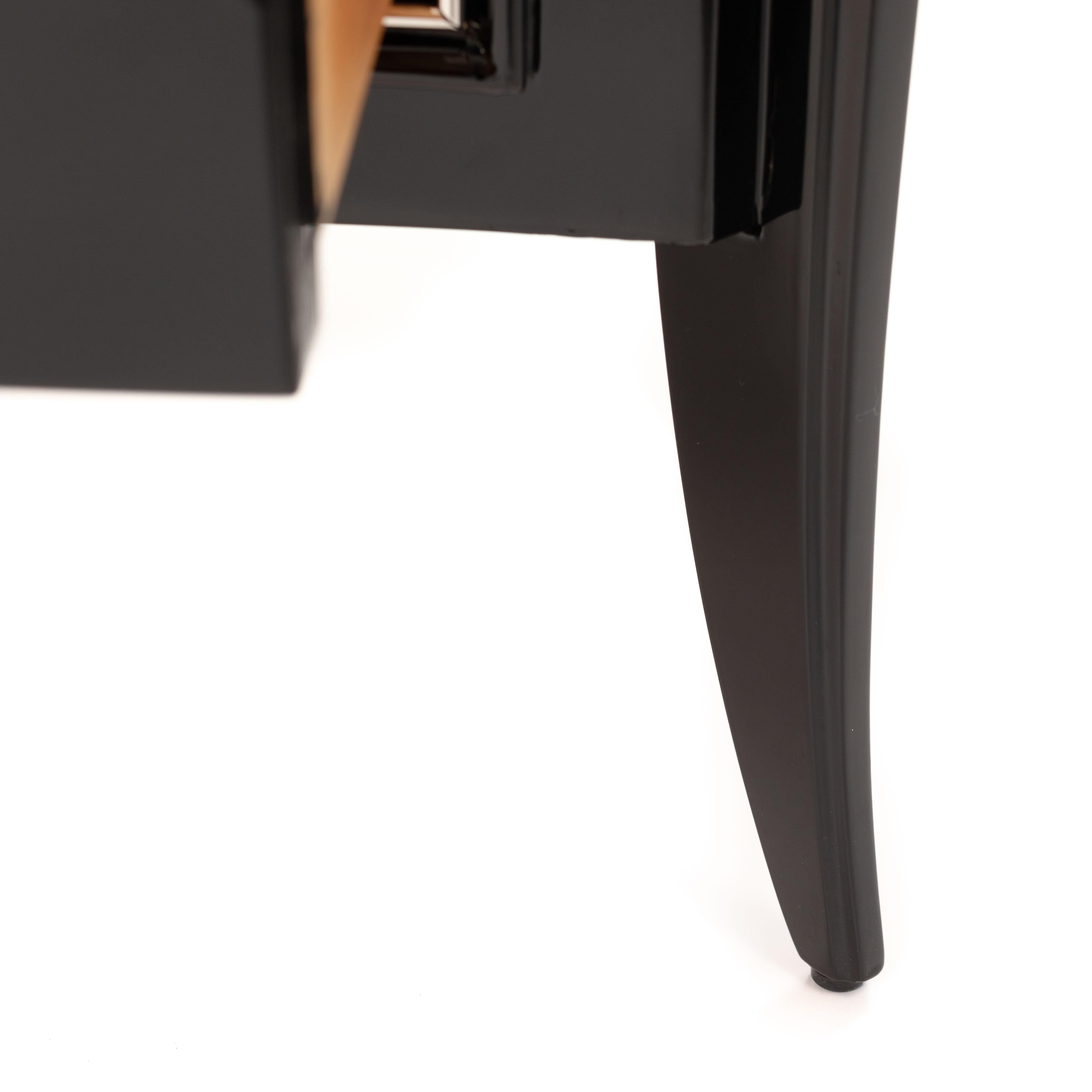 Secretaire Art Déco français Laque noire brillante Raccords plaqués nickel 1925 en vente 6