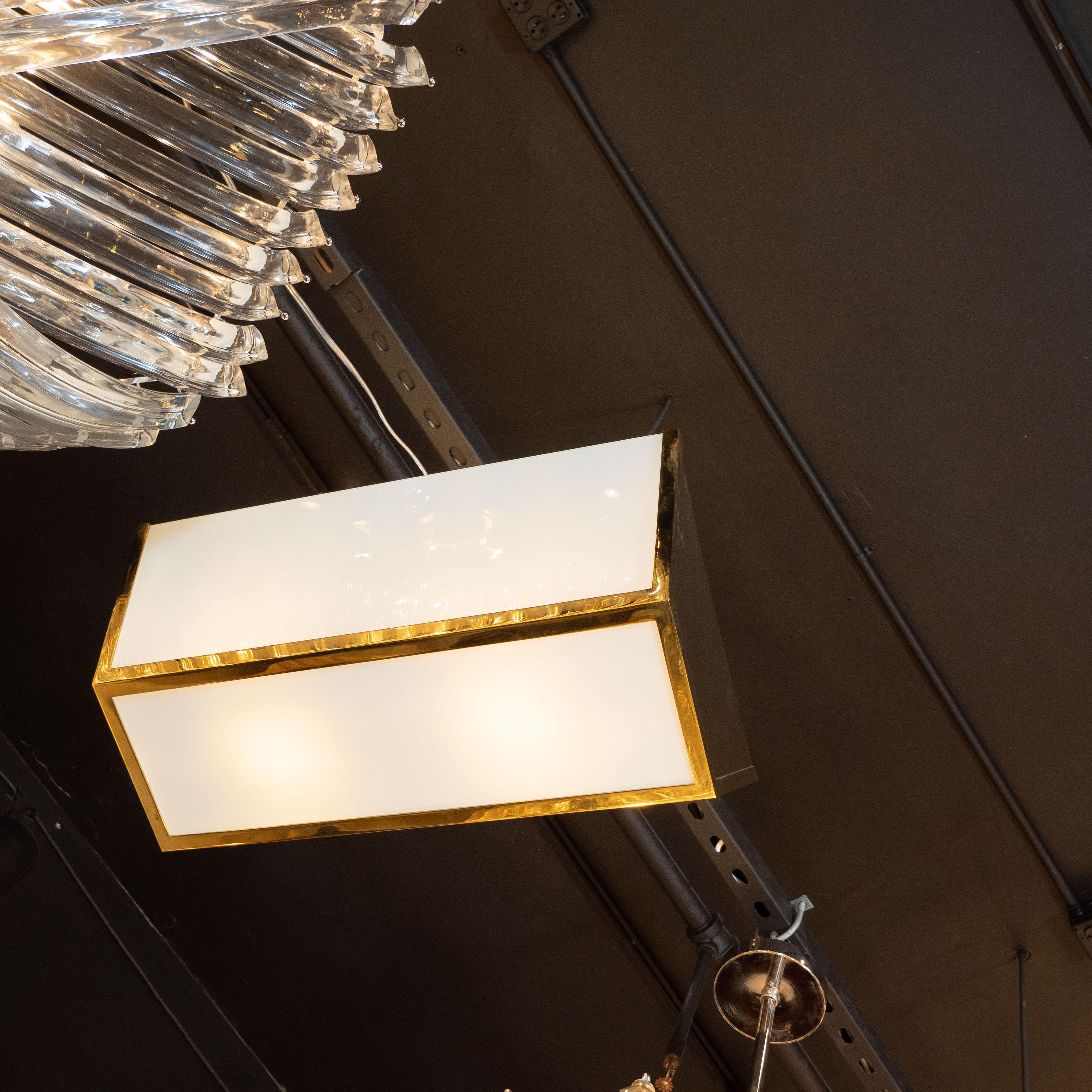 Lampadario Art Deco francese in ottone e vetro smerigliato di Jean Perzel In condizioni ottime a New York, NY