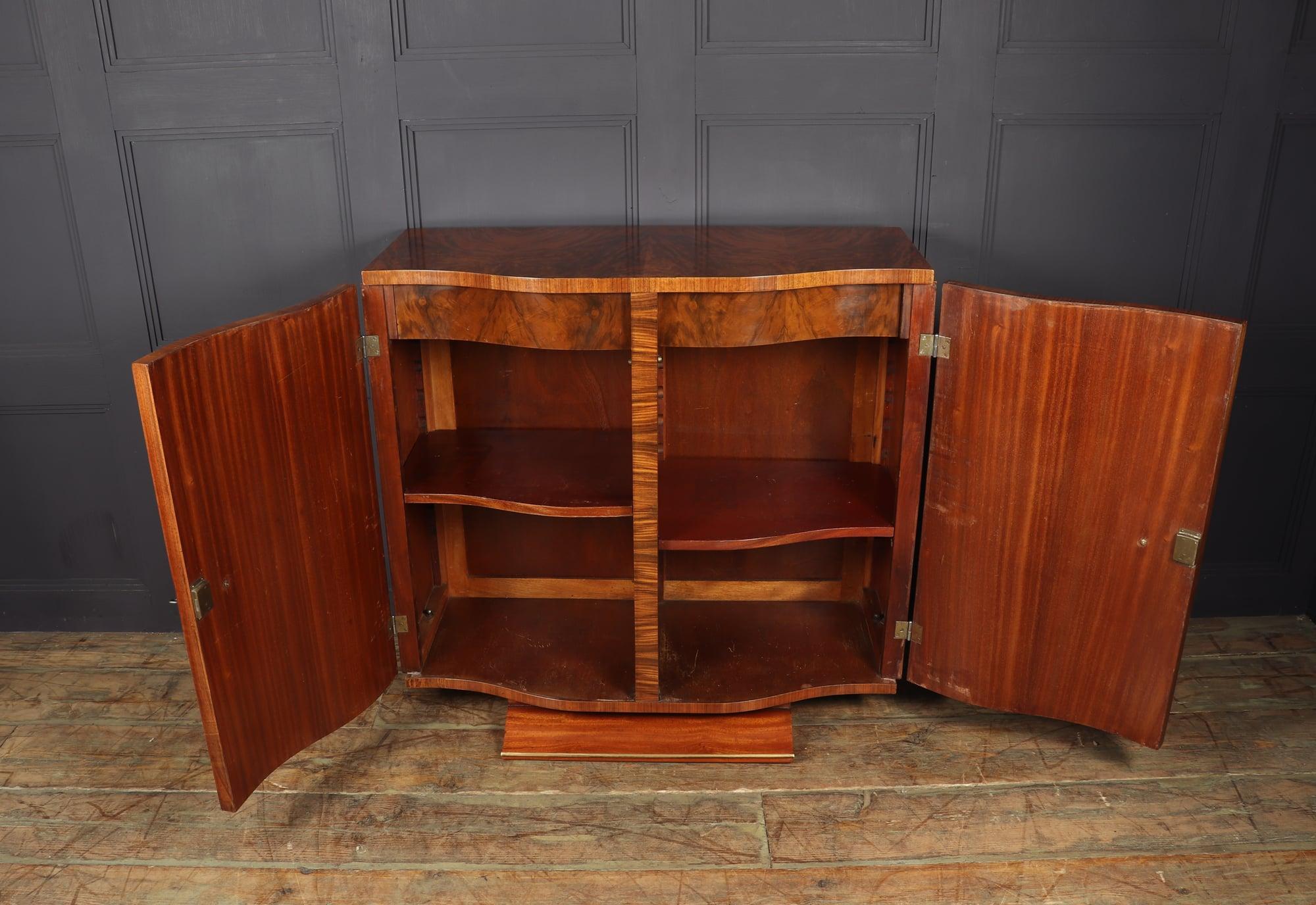 French Art Deco Serpentine Sideboard, c1930 2