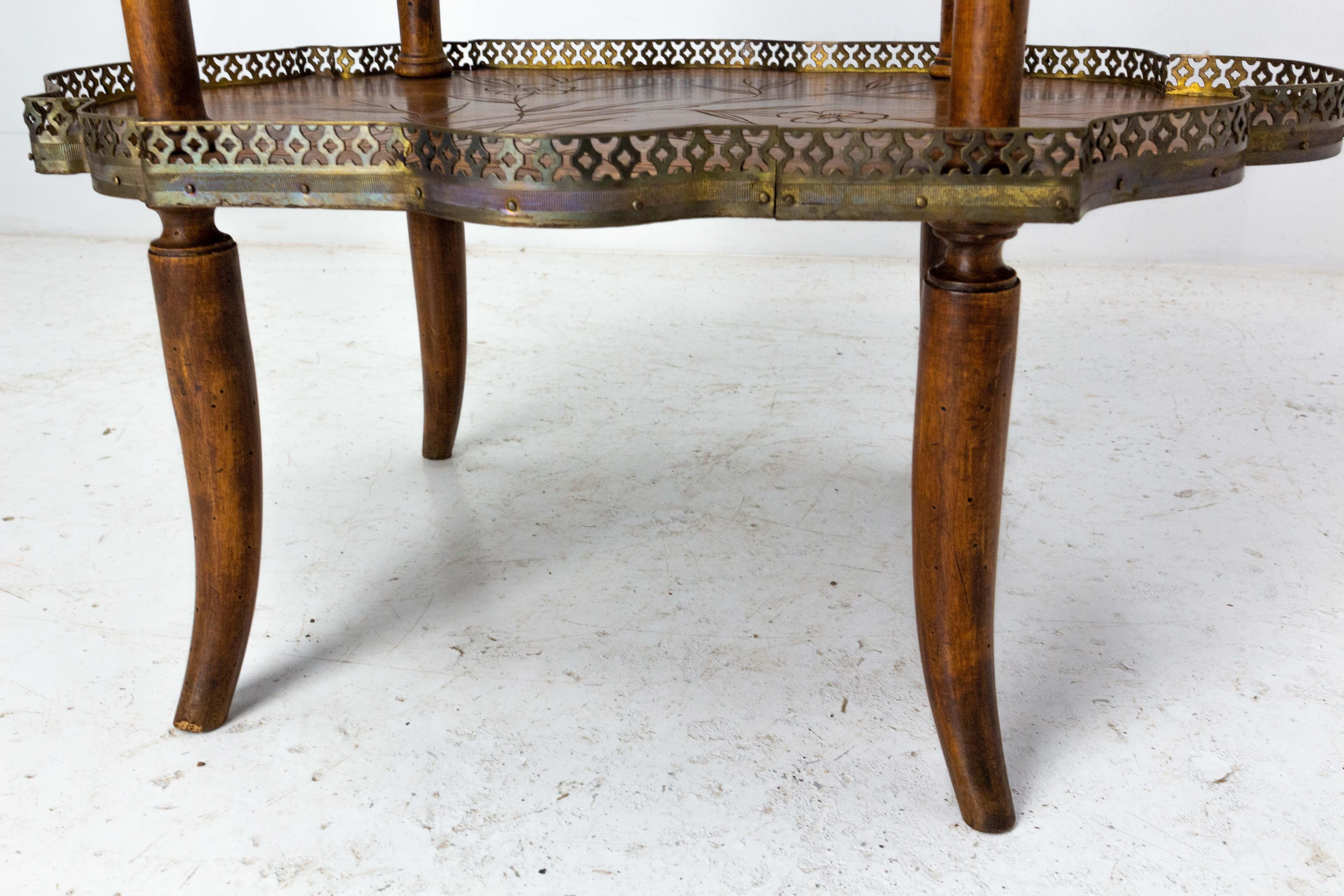 Table de service ou table d'appoint Art Déco française en peuplier et laiton, vers 1930 en vente 2