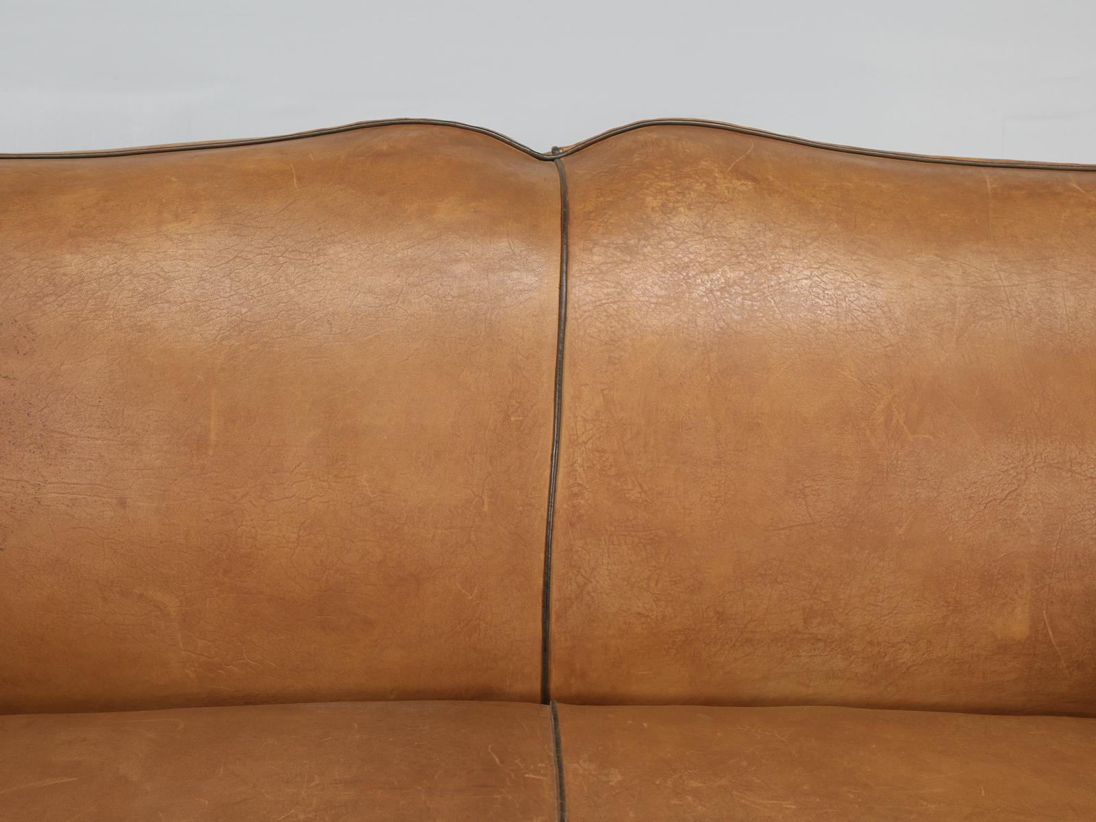 Mid-20th Century French Art Deco Settee That Opens into a Bed in Original Leather, New Mattress