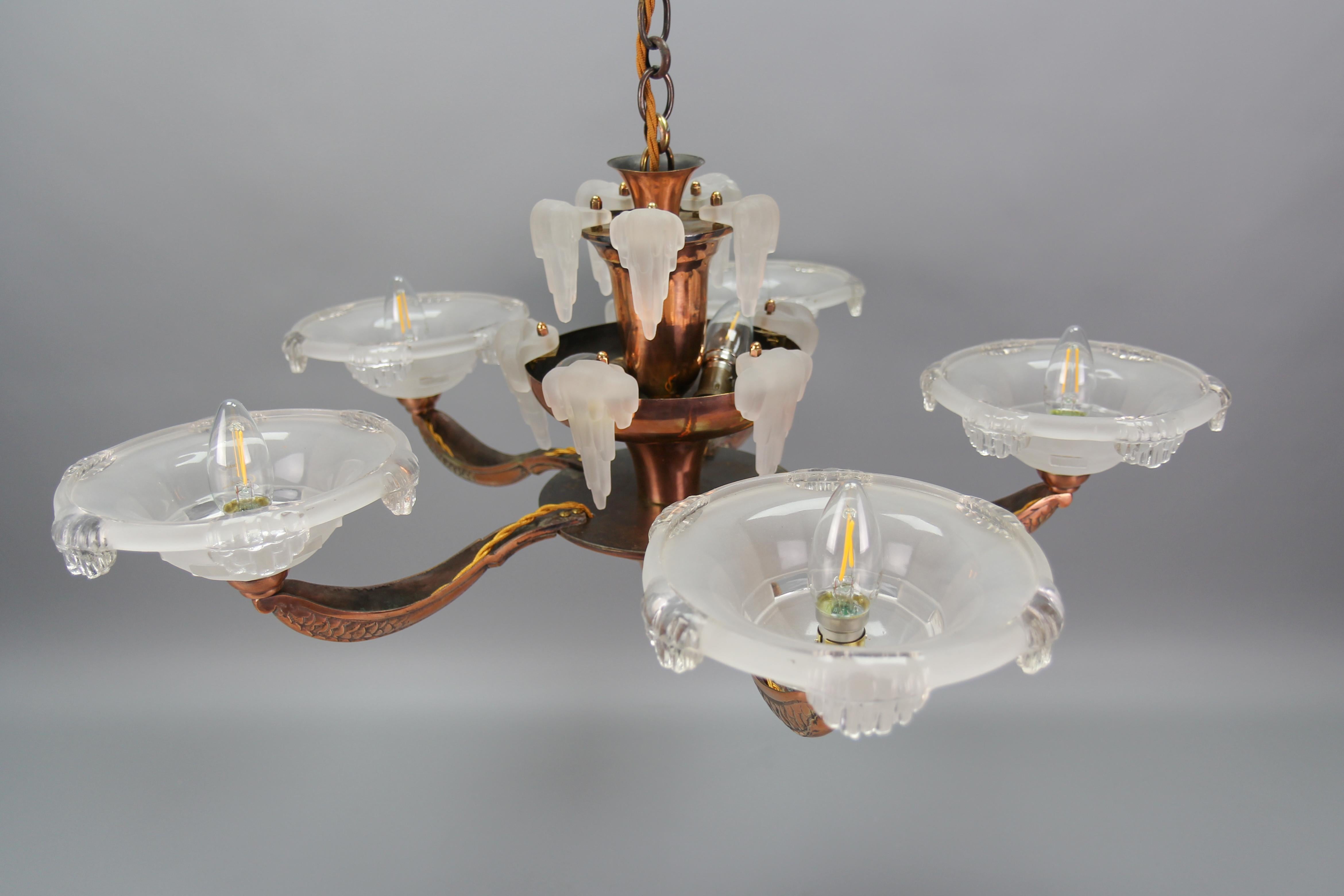 French Art Deco 7-Light Frosted Glass, Brass and Copper Chandelier, 1930s For Sale 5