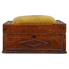 Französisches Art déco- Nähkasten aus geformtem Holz im Art déco-Stil, um 1900