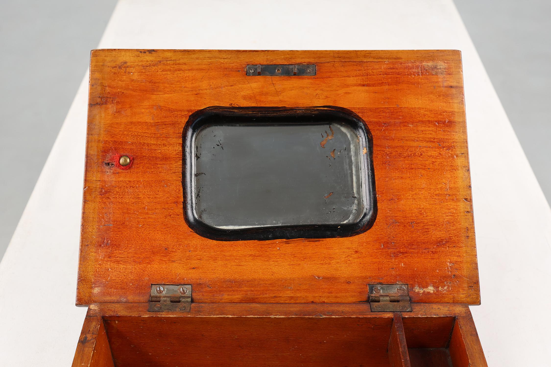 Fabric French Art Deco sewing box with yellow top, ca. 1900 For Sale