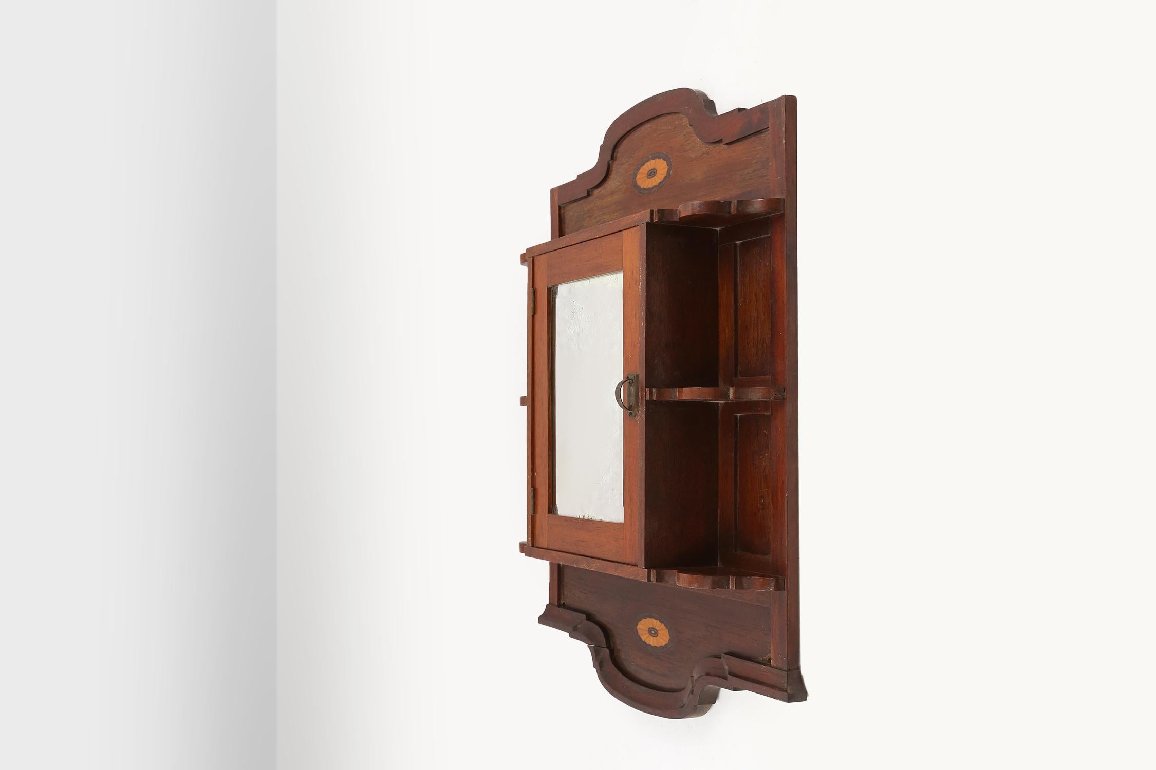 French Art Deco shaving cabinet with mirror, ca. 1920 For Sale 6
