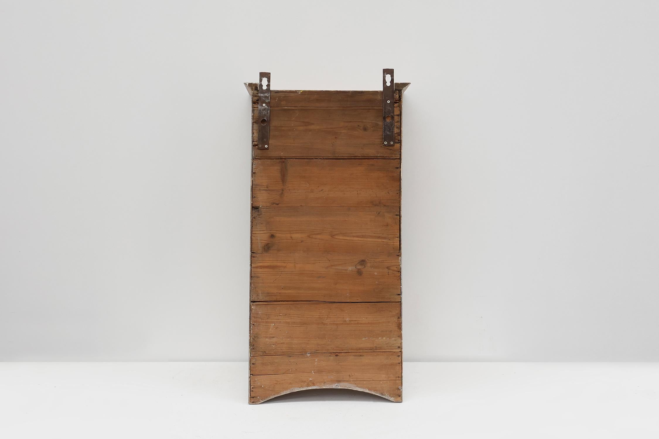 Gabinete de afeitado o botiquín Art Decó francés en madera con espejo, años 20 en venta 6