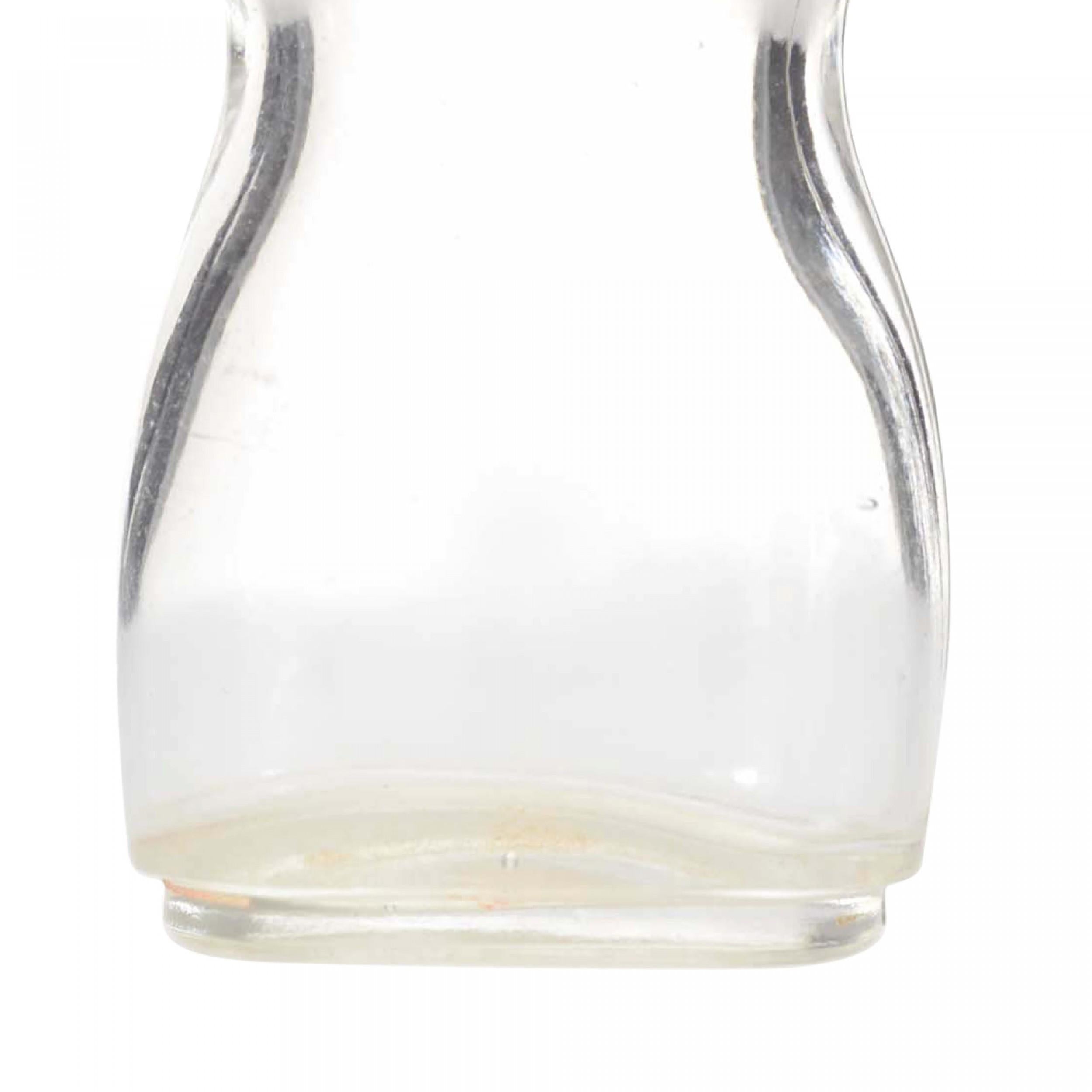 French Art Deco Shocking by Schiaparelli Perfume Bottle In condizioni buone in vendita a Queens, NY