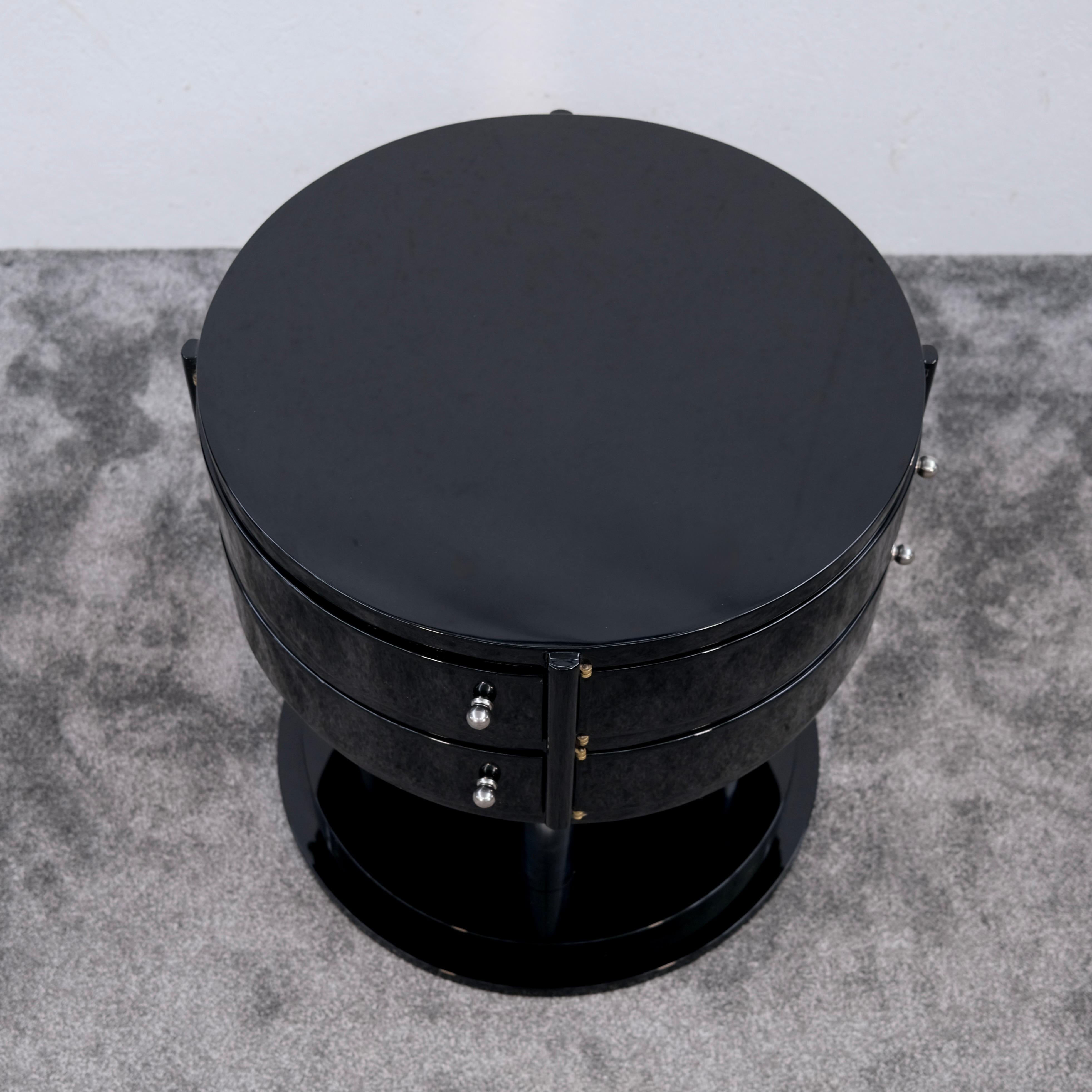 Table d'appoint Art déco française avec 8 tiroirs pivotants en laque noire, vers 1930 Bon �état - En vente à Ulm, DE