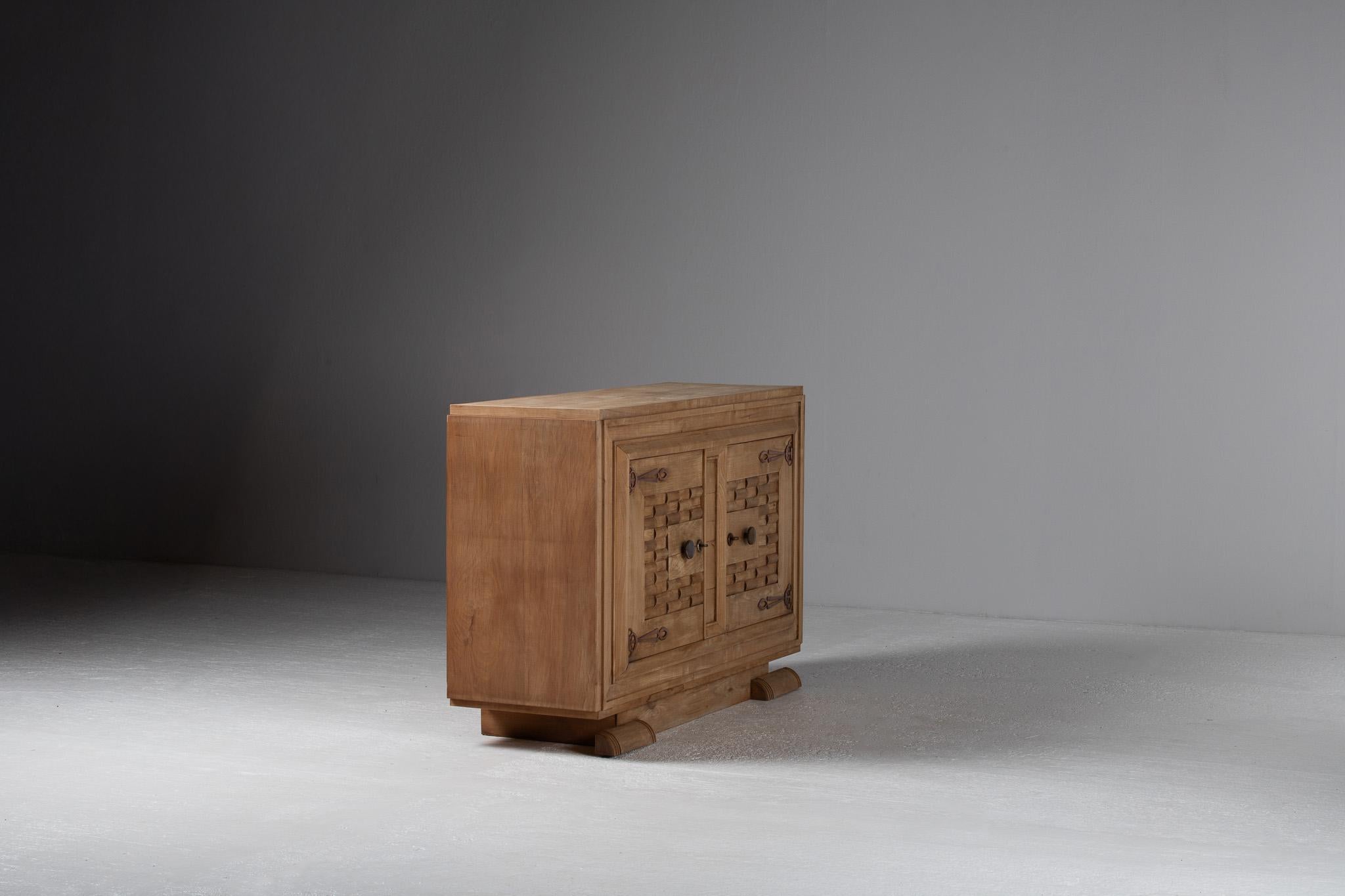 French Art Deco Sideboard, Carved Oak, France, 1940s For Sale 4