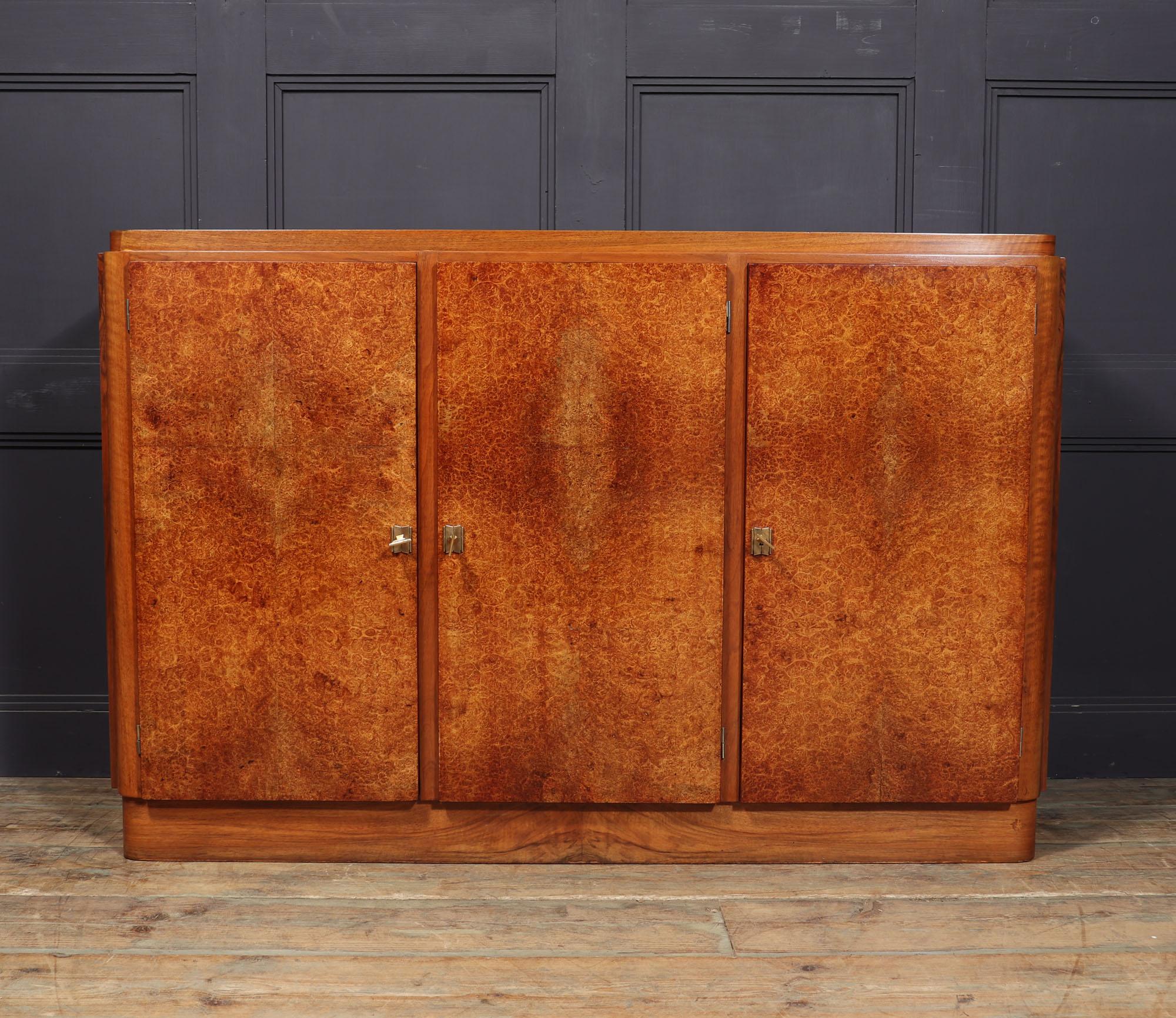 French Art Deco Sideboard in Amboyna and Walnut For Sale 1