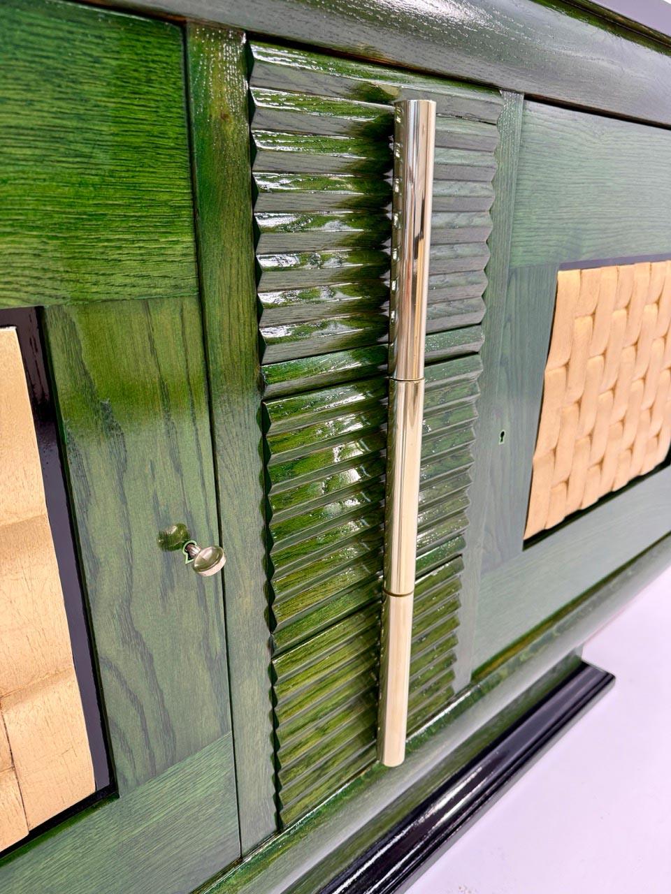 Französisches Art-Déco-Sideboard mit grünen Anilin- und Blattgoldtafeln, 1930er Jahre im Angebot 2