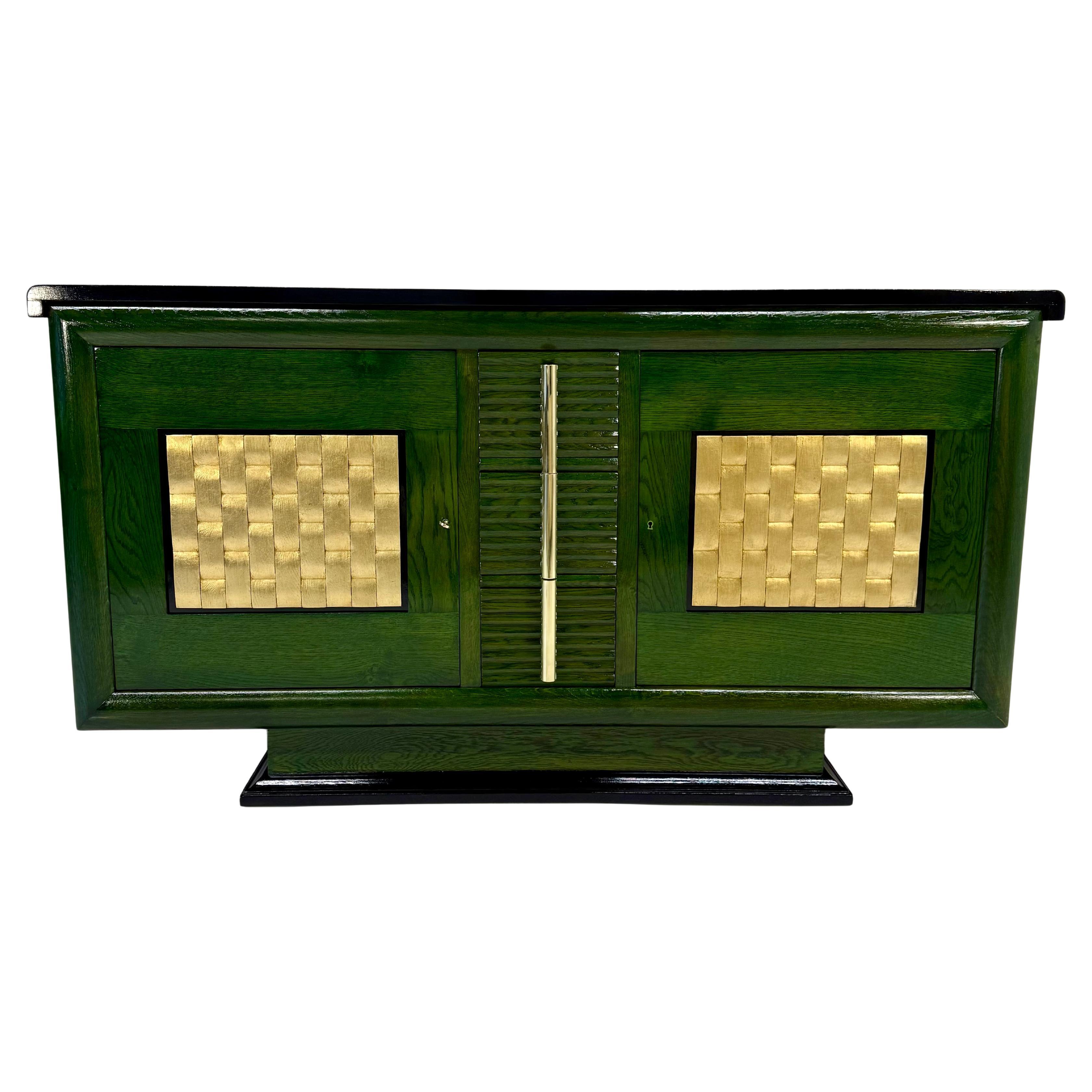 Französisches Art-Déco-Sideboard mit grünen Anilin- und Blattgoldtafeln, 1930er Jahre im Angebot