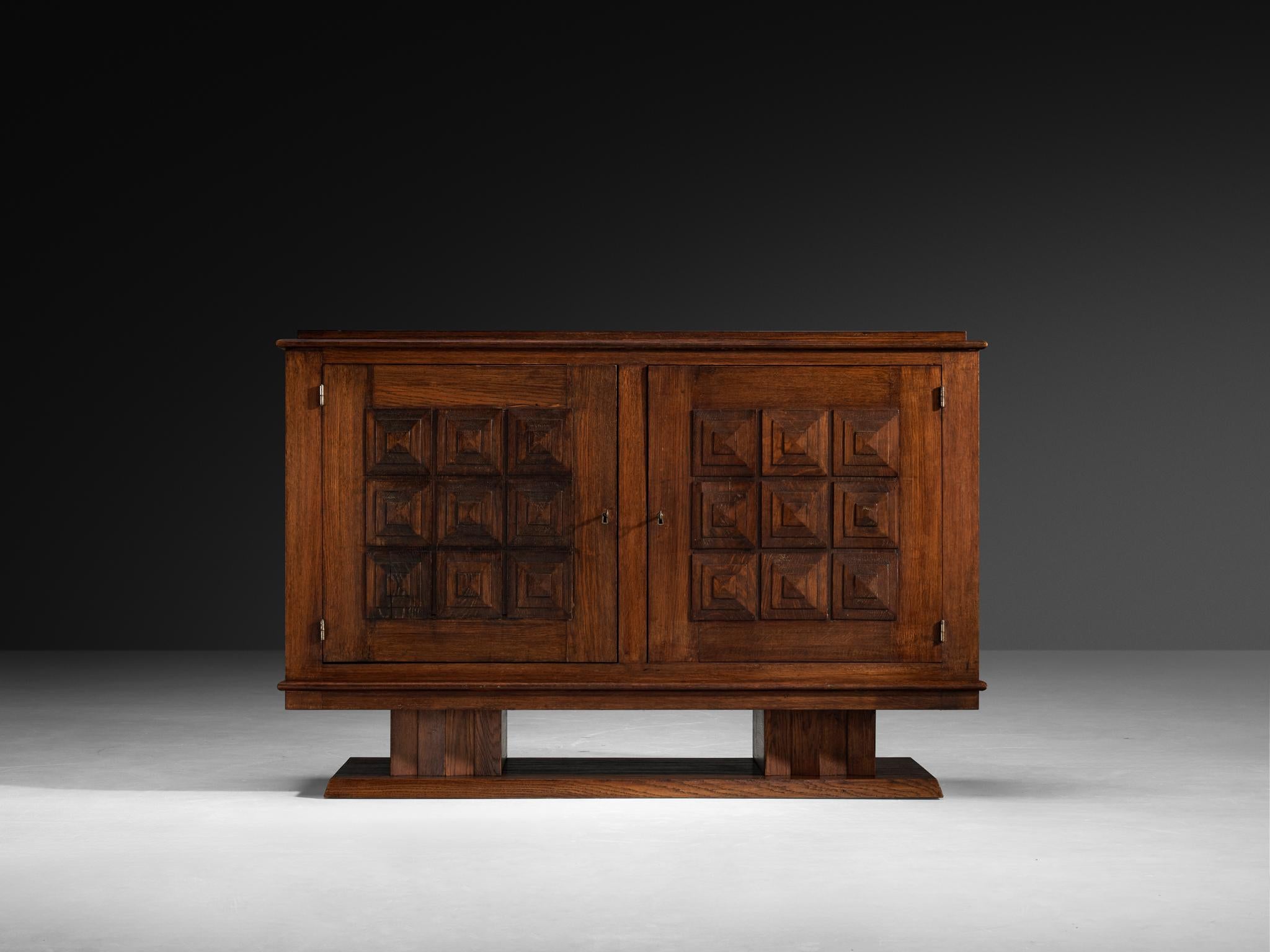 Francese Credenza Art Deco francese in Oak con fronte geometrico in vendita