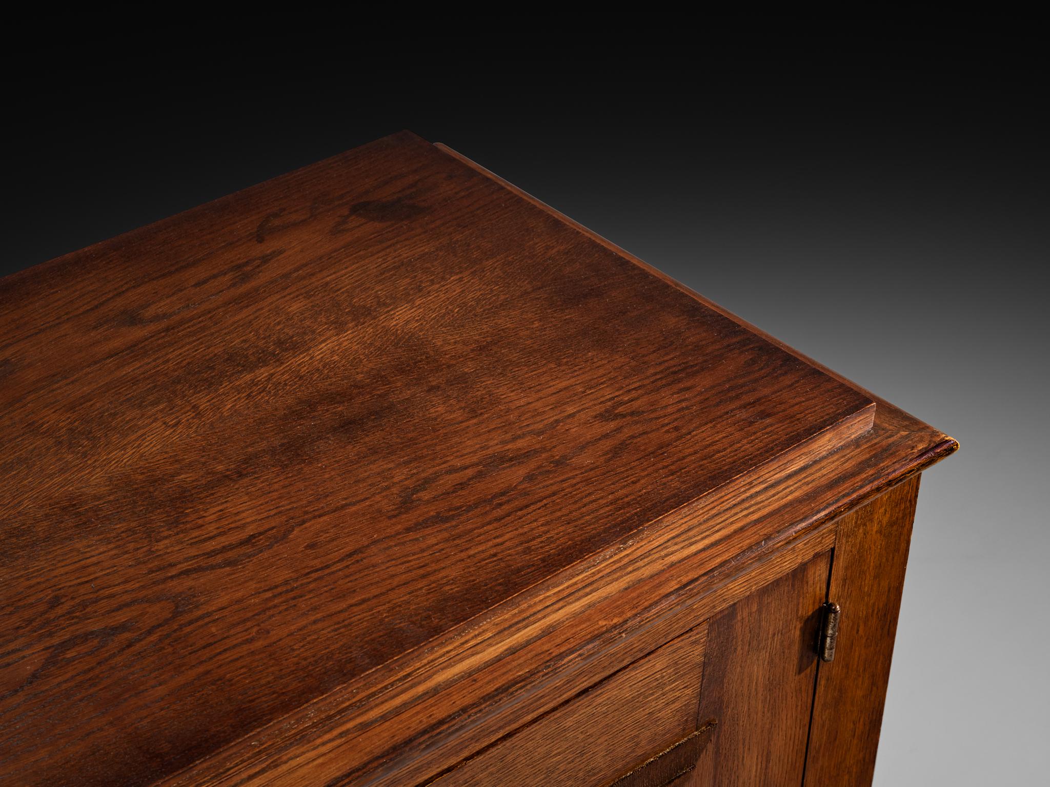 Credenza Art Deco francese in Oak con fronte geometrico in vendita 2