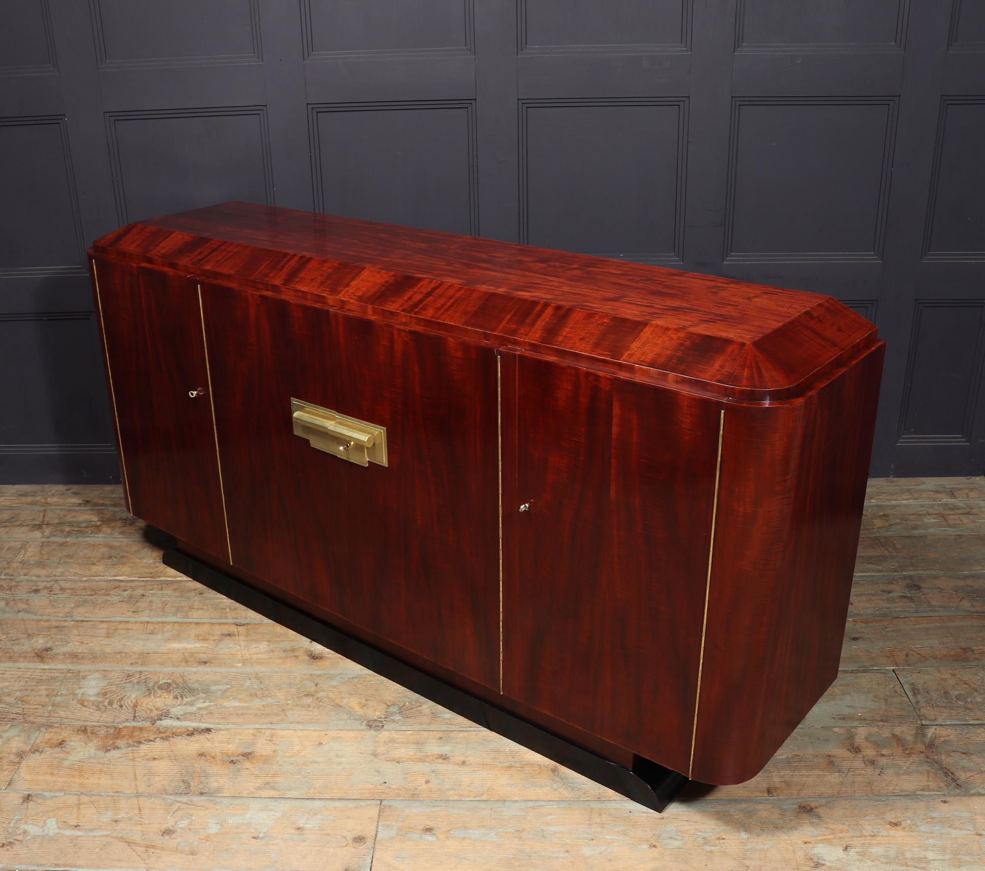 French Art Deco Sideboard in Red figured Sycamore For Sale 11