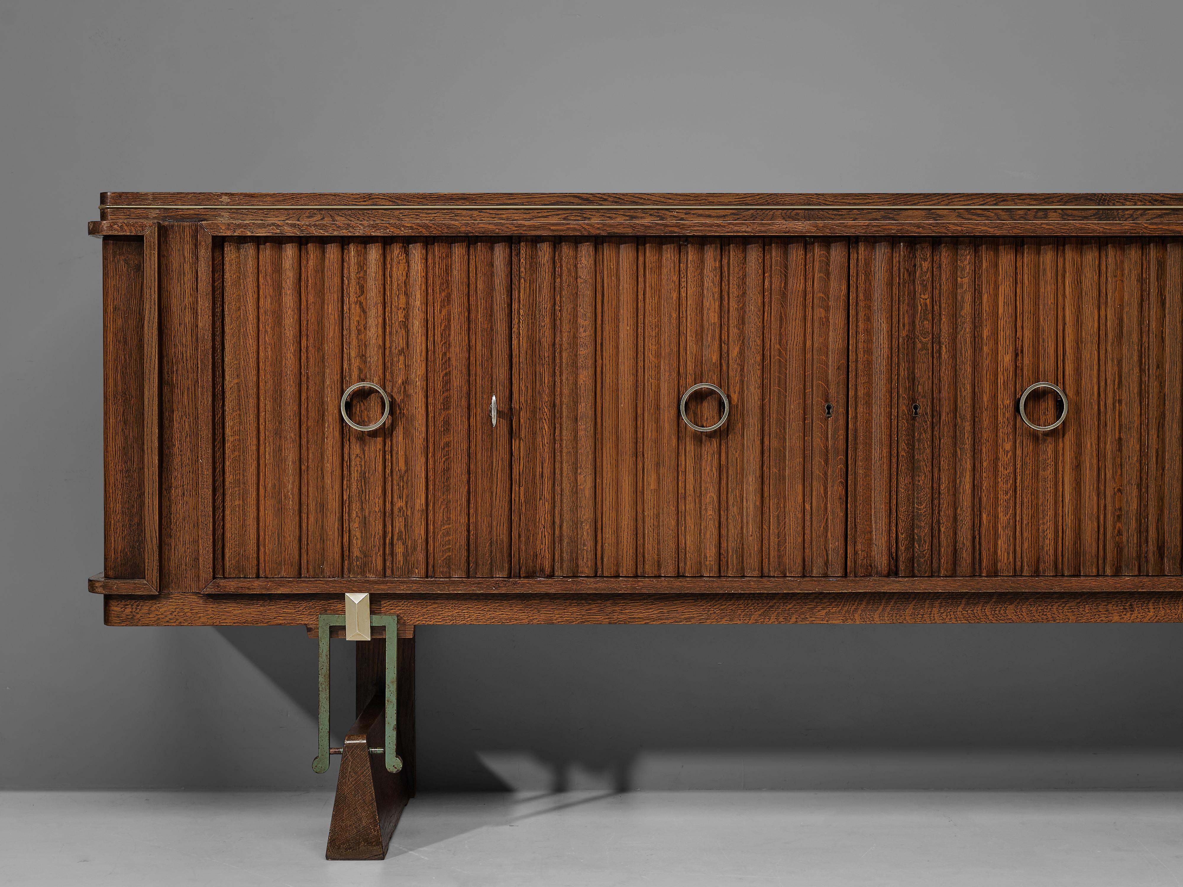 French Late Art Deco Sideboard in Solid Oak and Brass Details In Good Condition For Sale In Waalwijk, NL