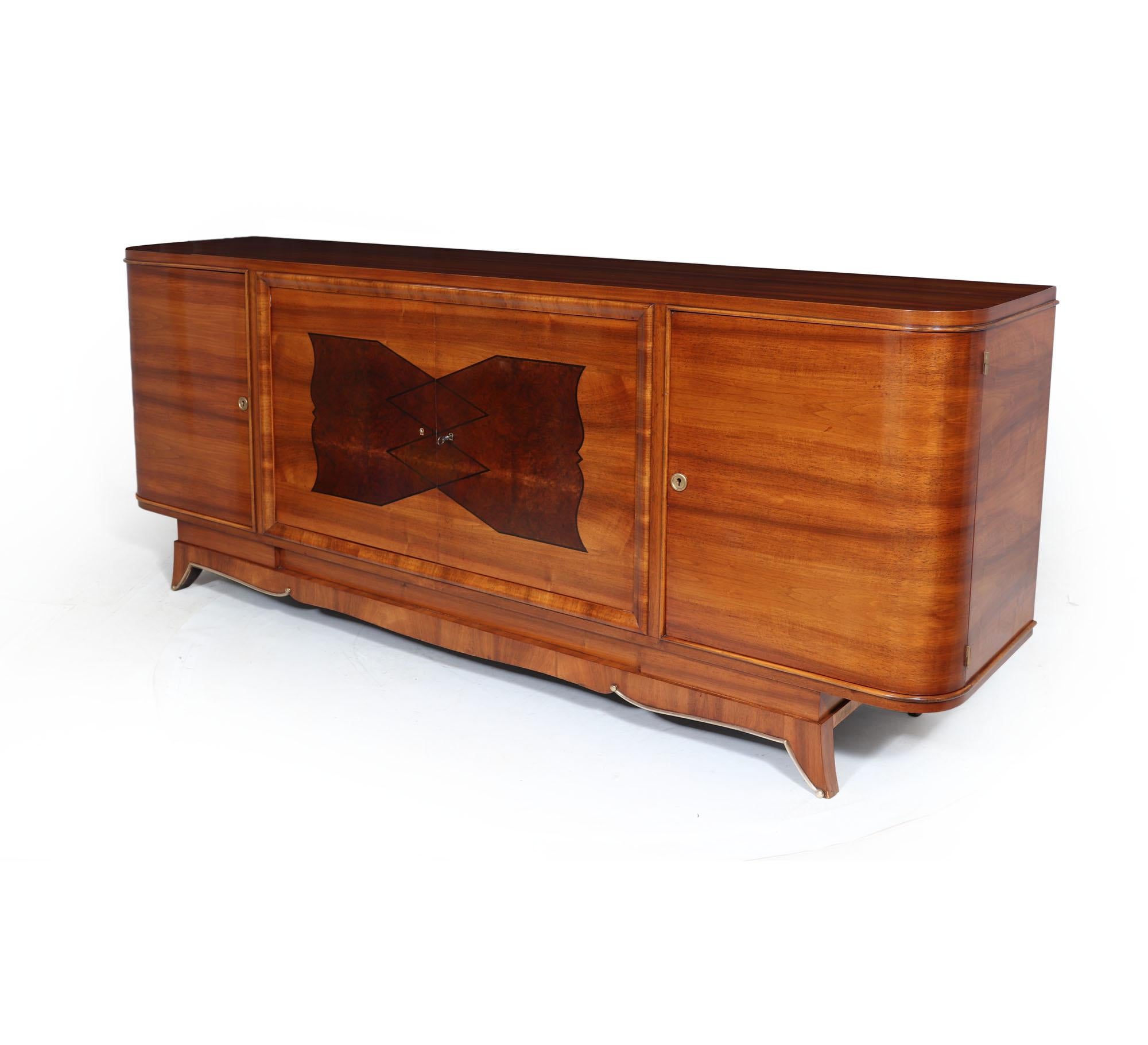 French, Art Deco Sideboard in Walnut For Sale 1