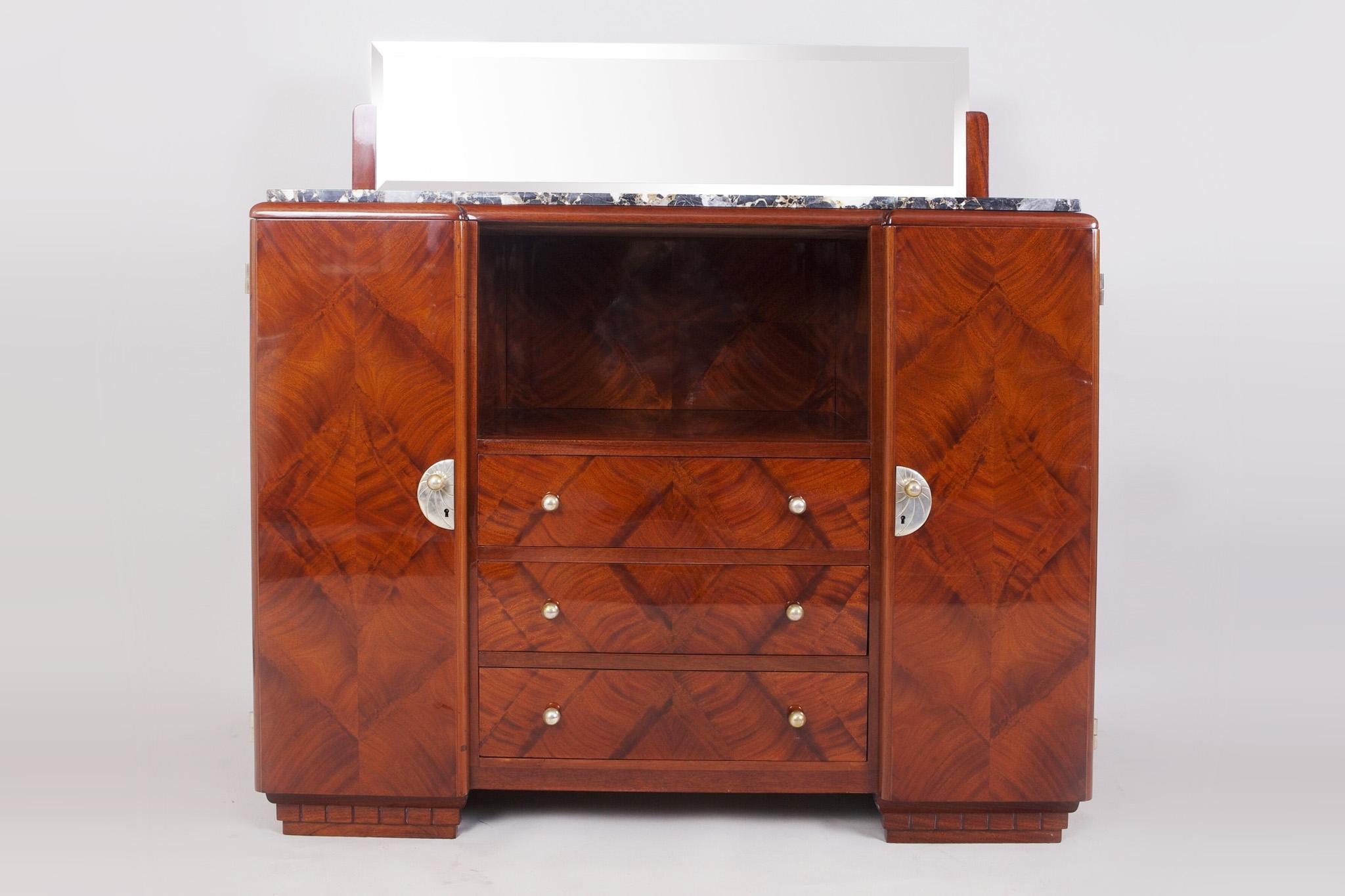 French Art Deco Sideboard with Marble Top and Mirror, 1920s, Mahogany In Good Condition For Sale In Horomerice, CZ
