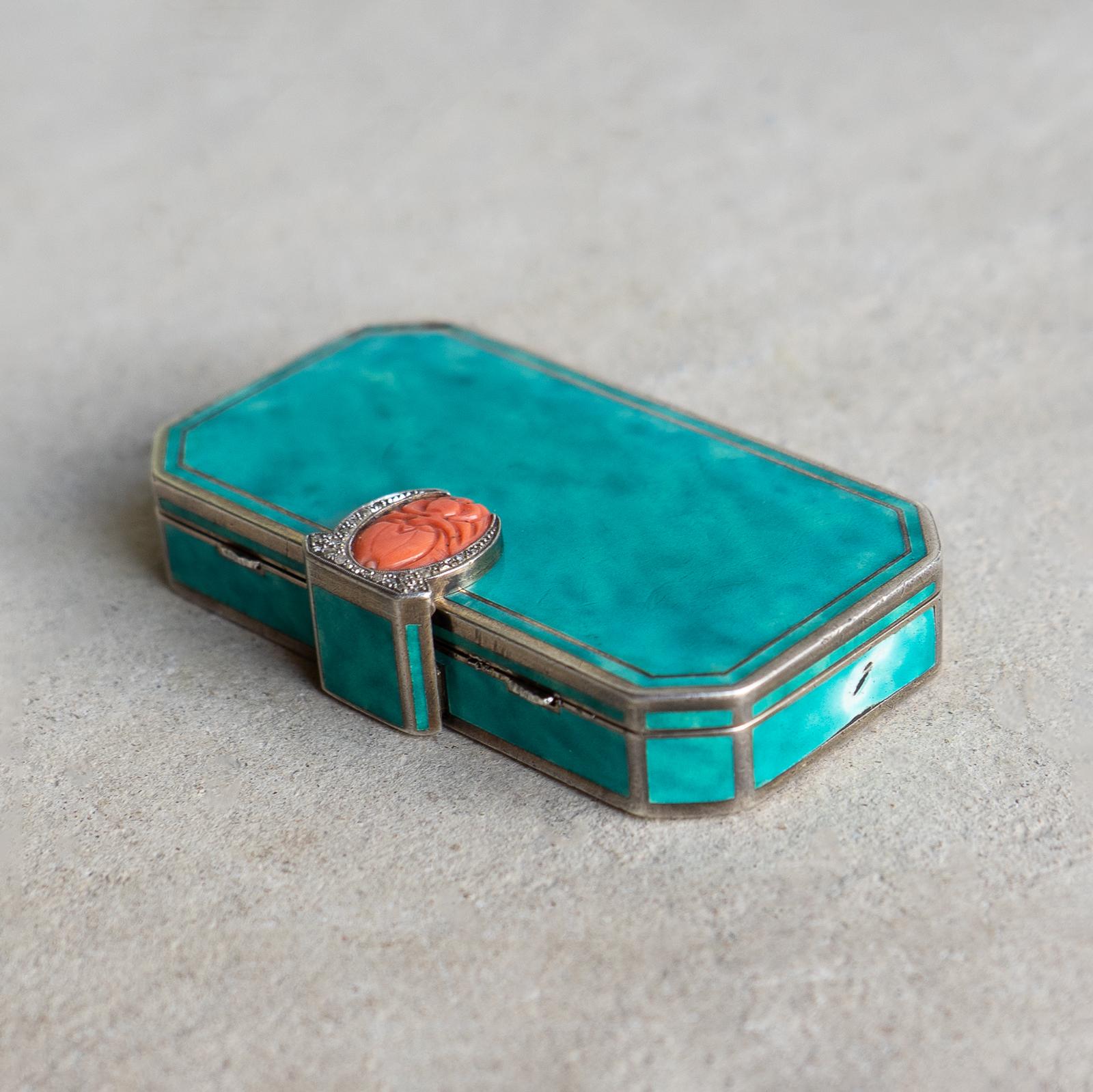 Boîte compacte en argent, émail, corail et diamants d'Augusta Peyroula, Art déco français en vente 8