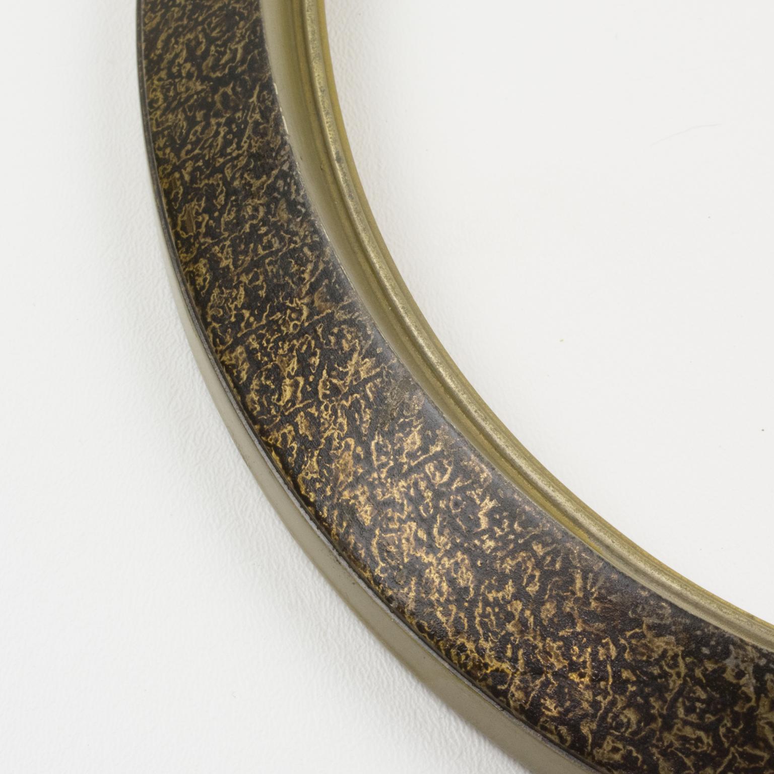 French Art Deco Silver Painted Wood Oval Frame for Painting, Drawing or Mirror For Sale 2
