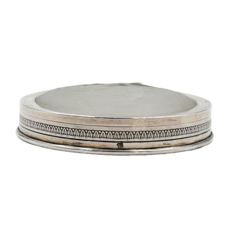 French Art Deco Silver Paperweight
Origin France Circa 1920
Materials glass and solid silver
Frosted artistic glass
Artist: Jean Henri Orliac
has an artist's punch with the letter H and the letter O
Excellent condition
Art Deco1​ (Spanish art deco)